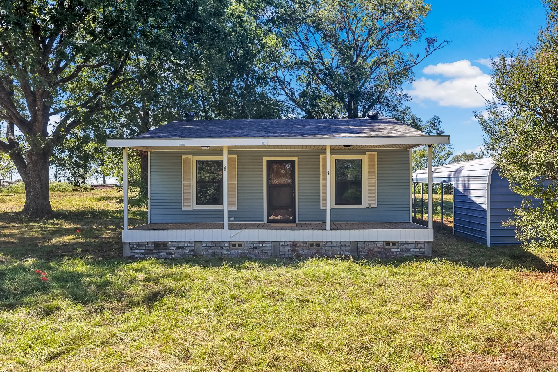 Single Family Residence For Sale in Upshur County , 6157 Fm 556, Gilmer, Texas 75644, 3 Bedroom, 1 Bathroom, Garage spaces, 1,690 Sqft, built in 1996, mls#21405233, Real Estate Agent in Gilmer, Homes For Sale in Upshur county, Homes For Sale in Gilmer, Realtor in Gilmer Texas, Real Estate Brokerage Independent Realty Texas, Luminita Cordes Realtor