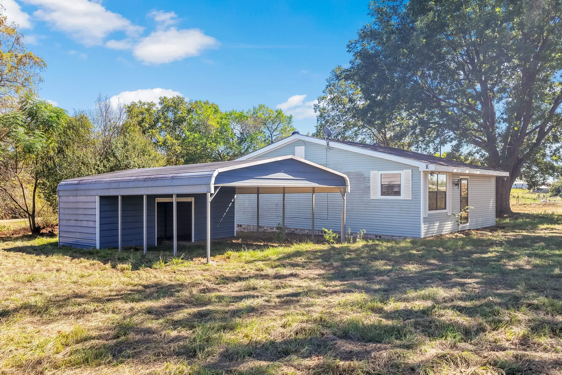 Single Family Residence For Sale in Upshur County , 6157 Fm 556, Gilmer, Texas 75644, 3 Bedroom, 1 Bathroom, Garage spaces, 1,690 Sqft, built in 1996, mls#21405233, Real Estate Agent in Gilmer, Homes For Sale in Upshur county, Homes For Sale in Gilmer, Realtor in Gilmer Texas, Real Estate Brokerage Independent Realty Texas, Luminita Cordes Realtor
