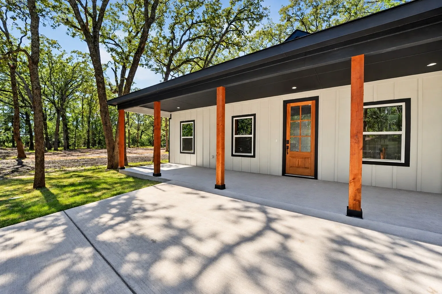 Single Family Residence For Sale in Hunt County , 203 Seagrove Lane, Quinlan, Texas 75474, 3 Bedroom, 2 Bathroom, Garage spaces, 1,500 Sqft, built in 2026, mls#21403181, Real Estate Agent in Quinlan, Homes For Sale in Hunt county, Homes For Sale in Quinlan, Realtor in Quinlan Texas, Real Estate Brokerage Independent Realty Texas, Luminita Cordes Realtor