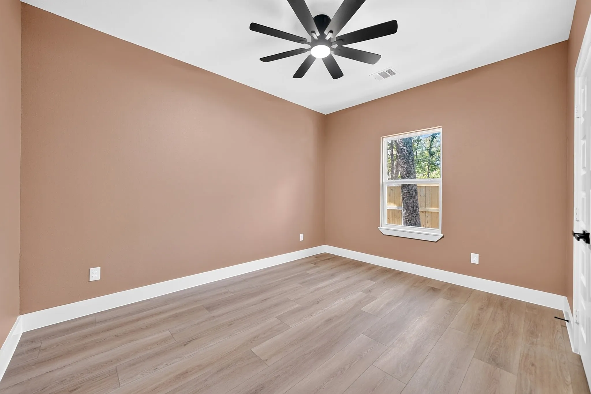 Single Family Residence For Sale in Hunt County , 203 Seagrove Lane, Quinlan, Texas 75474, 3 Bedroom, 2 Bathroom, Garage spaces, 1,500 Sqft, built in 2026, mls#21403181, Real Estate Agent in Quinlan, Homes For Sale in Hunt county, Homes For Sale in Quinlan, Realtor in Quinlan Texas, Real Estate Brokerage Independent Realty Texas, Luminita Cordes Realtor