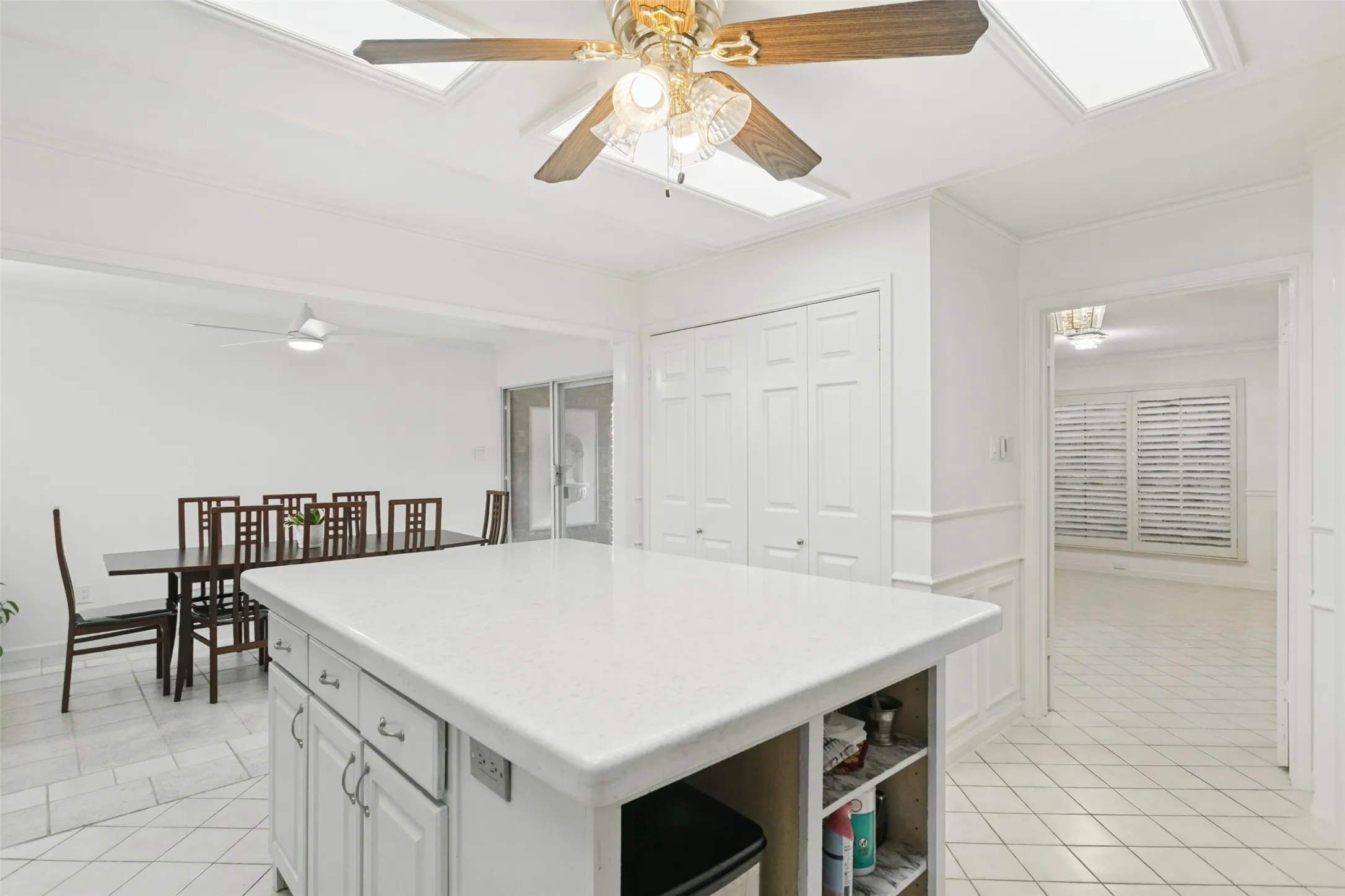 Single Family Residence For Sale in Collin County , 3908 Denham Way, Plano, Texas 75023, 4 Bedroom, 3 Bathroom, 2 Garage spaces, 2,637 Sqft, built in 1984, mls#21405245, Real Estate Agent in Plano, Homes For Sale in Collin county, Homes For Sale in Plano, Realtor in Plano Texas, Real Estate Brokerage Independent Realty Texas, Luminita Cordes Realtor