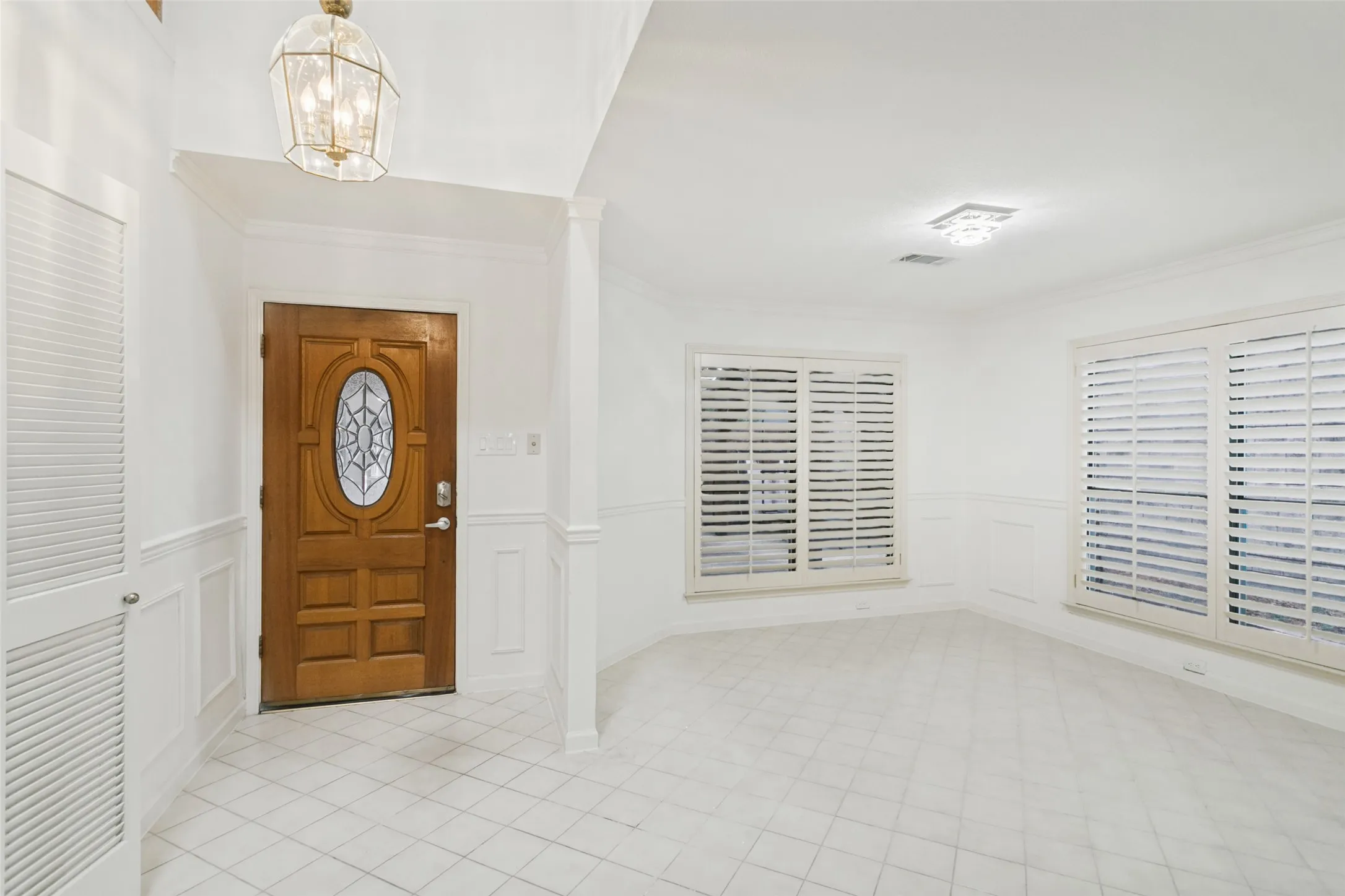 Single Family Residence For Sale in Collin County , 3908 Denham Way, Plano, Texas 75023, 4 Bedroom, 3 Bathroom, 2 Garage spaces, 2,637 Sqft, built in 1984, mls#21405245, Real Estate Agent in Plano, Homes For Sale in Collin county, Homes For Sale in Plano, Realtor in Plano Texas, Real Estate Brokerage Independent Realty Texas, Luminita Cordes Realtor