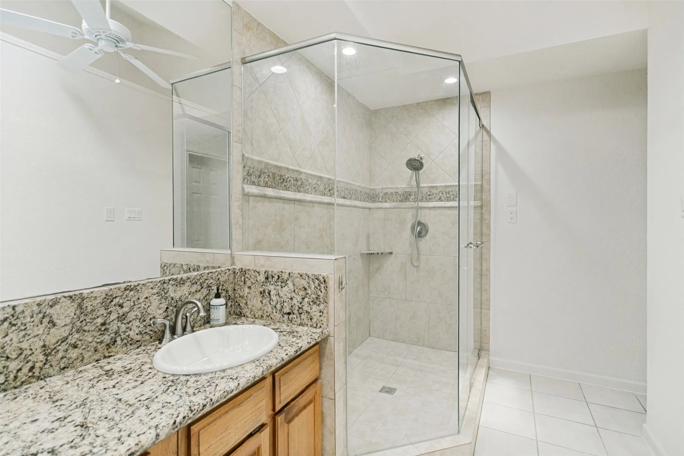 Single Family Residence For Sale in Collin County , 3908 Denham Way, Plano, Texas 75023, 4 Bedroom, 3 Bathroom, 2 Garage spaces, 2,637 Sqft, built in 1984, mls#21405245, Real Estate Agent in Plano, Homes For Sale in Collin county, Homes For Sale in Plano, Realtor in Plano Texas, Real Estate Brokerage Independent Realty Texas, Luminita Cordes Realtor