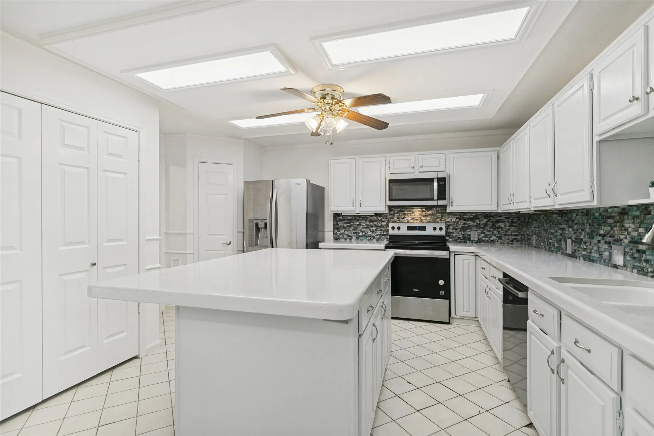 Single Family Residence For Sale in Collin County , 3908 Denham Way, Plano, Texas 75023, 4 Bedroom, 3 Bathroom, 2 Garage spaces, 2,637 Sqft, built in 1984, mls#21405245, Real Estate Agent in Plano, Homes For Sale in Collin county, Homes For Sale in Plano, Realtor in Plano Texas, Real Estate Brokerage Independent Realty Texas, Luminita Cordes Realtor