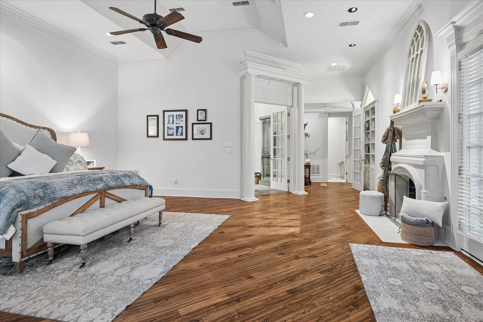 Single Family Residence For Sale in Tarrant County , 4813 W Cranbrook Drive, Colleyville, Texas 76034, 4 Bedroom, 5 Bathroom, 3 Garage spaces, 6,590 Sqft, built in 1994, mls#21387482, Real Estate Agent in Colleyville, Homes For Sale in Tarrant county, Homes For Sale in Colleyville, Realtor in Colleyville Texas, Real Estate Brokerage Independent Realty Texas, Luminita Cordes Realtor