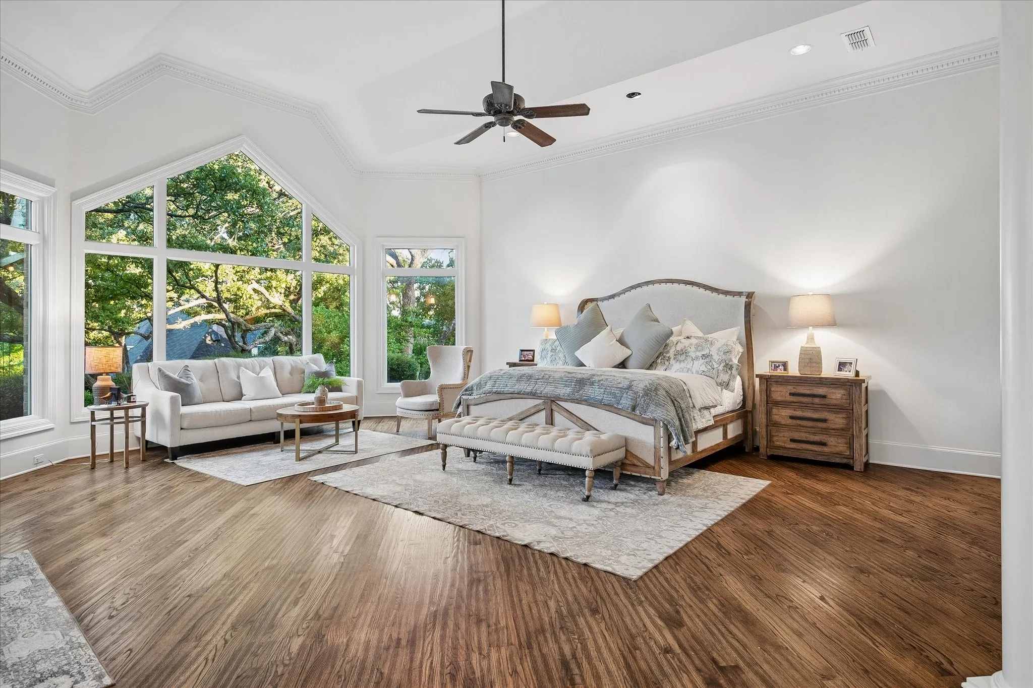 Single Family Residence For Sale in Tarrant County , 4813 W Cranbrook Drive, Colleyville, Texas 76034, 4 Bedroom, 5 Bathroom, 3 Garage spaces, 6,590 Sqft, built in 1994, mls#21387482, Real Estate Agent in Colleyville, Homes For Sale in Tarrant county, Homes For Sale in Colleyville, Realtor in Colleyville Texas, Real Estate Brokerage Independent Realty Texas, Luminita Cordes Realtor