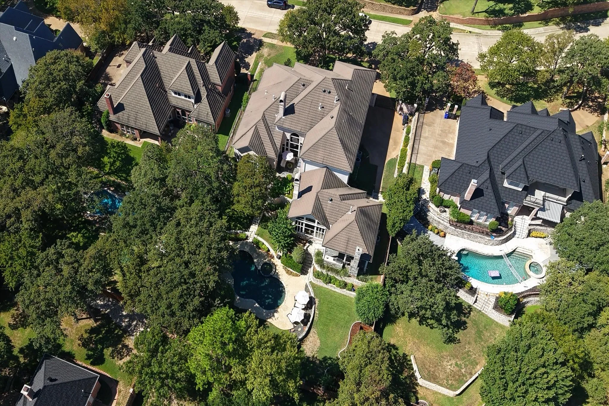 Single Family Residence For Sale in Tarrant County , 4813 W Cranbrook Drive, Colleyville, Texas 76034, 4 Bedroom, 5 Bathroom, 3 Garage spaces, 6,590 Sqft, built in 1994, mls#21387482, Real Estate Agent in Colleyville, Homes For Sale in Tarrant county, Homes For Sale in Colleyville, Realtor in Colleyville Texas, Real Estate Brokerage Independent Realty Texas, Luminita Cordes Realtor