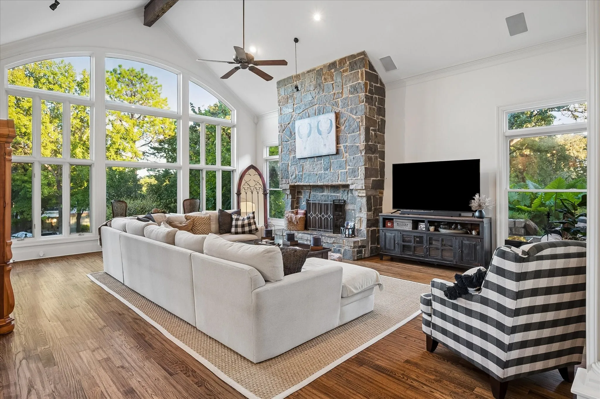 Single Family Residence For Sale in Tarrant County , 4813 W Cranbrook Drive, Colleyville, Texas 76034, 4 Bedroom, 5 Bathroom, 3 Garage spaces, 6,590 Sqft, built in 1994, mls#21387482, Real Estate Agent in Colleyville, Homes For Sale in Tarrant county, Homes For Sale in Colleyville, Realtor in Colleyville Texas, Real Estate Brokerage Independent Realty Texas, Luminita Cordes Realtor