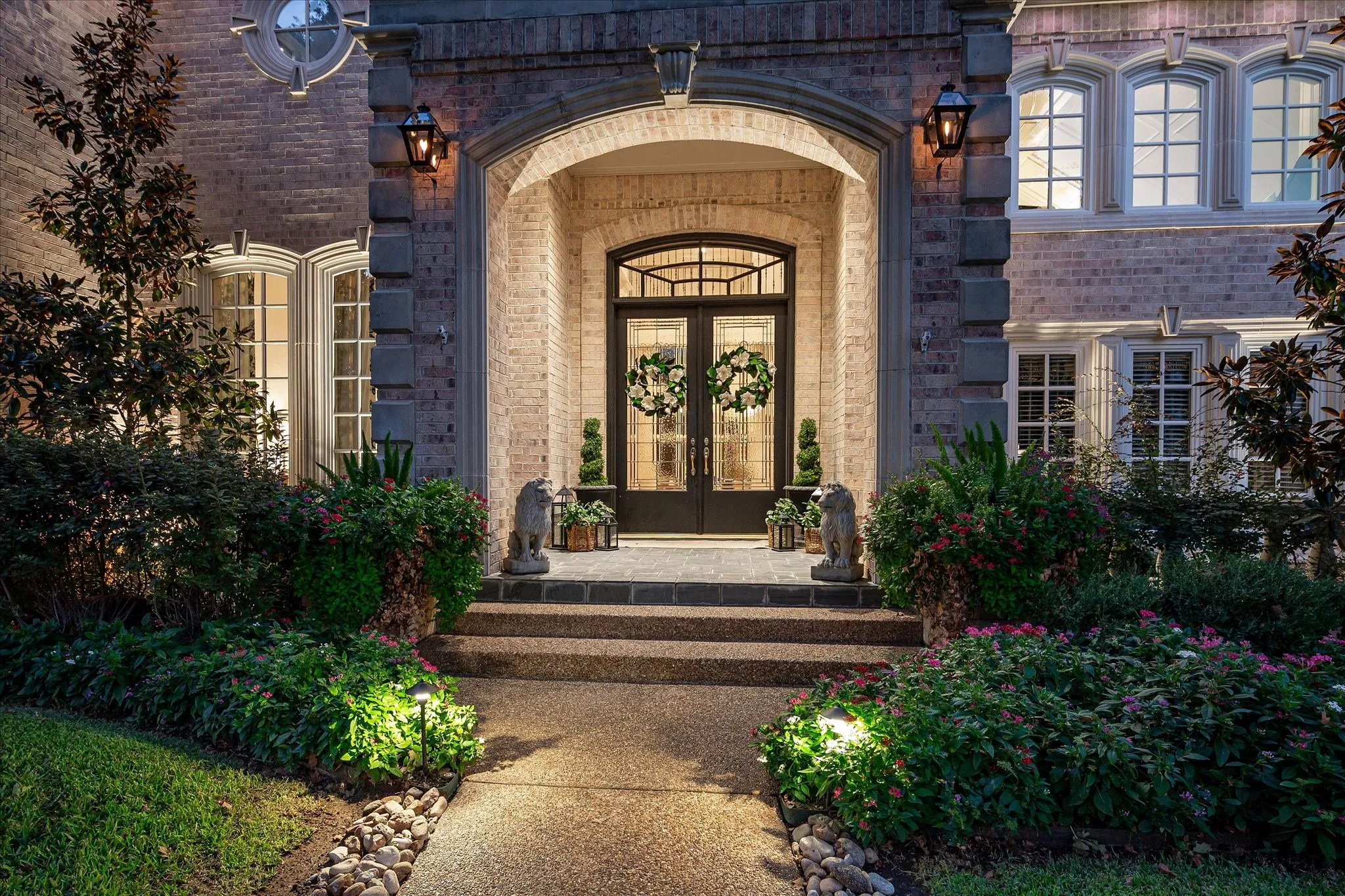 Single Family Residence For Sale in Tarrant County , 4813 W Cranbrook Drive, Colleyville, Texas 76034, 4 Bedroom, 5 Bathroom, 3 Garage spaces, 6,590 Sqft, built in 1994, mls#21387482, Real Estate Agent in Colleyville, Homes For Sale in Tarrant county, Homes For Sale in Colleyville, Realtor in Colleyville Texas, Real Estate Brokerage Independent Realty Texas, Luminita Cordes Realtor