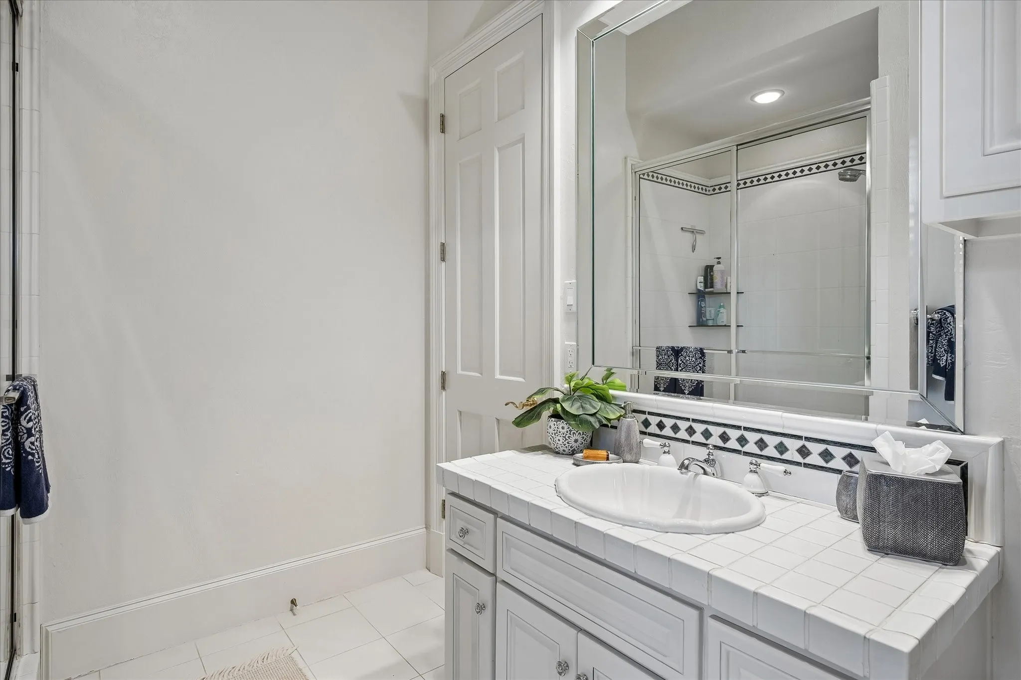 Single Family Residence For Sale in Tarrant County , 4813 W Cranbrook Drive, Colleyville, Texas 76034, 4 Bedroom, 5 Bathroom, 3 Garage spaces, 6,590 Sqft, built in 1994, mls#21387482, Real Estate Agent in Colleyville, Homes For Sale in Tarrant county, Homes For Sale in Colleyville, Realtor in Colleyville Texas, Real Estate Brokerage Independent Realty Texas, Luminita Cordes Realtor
