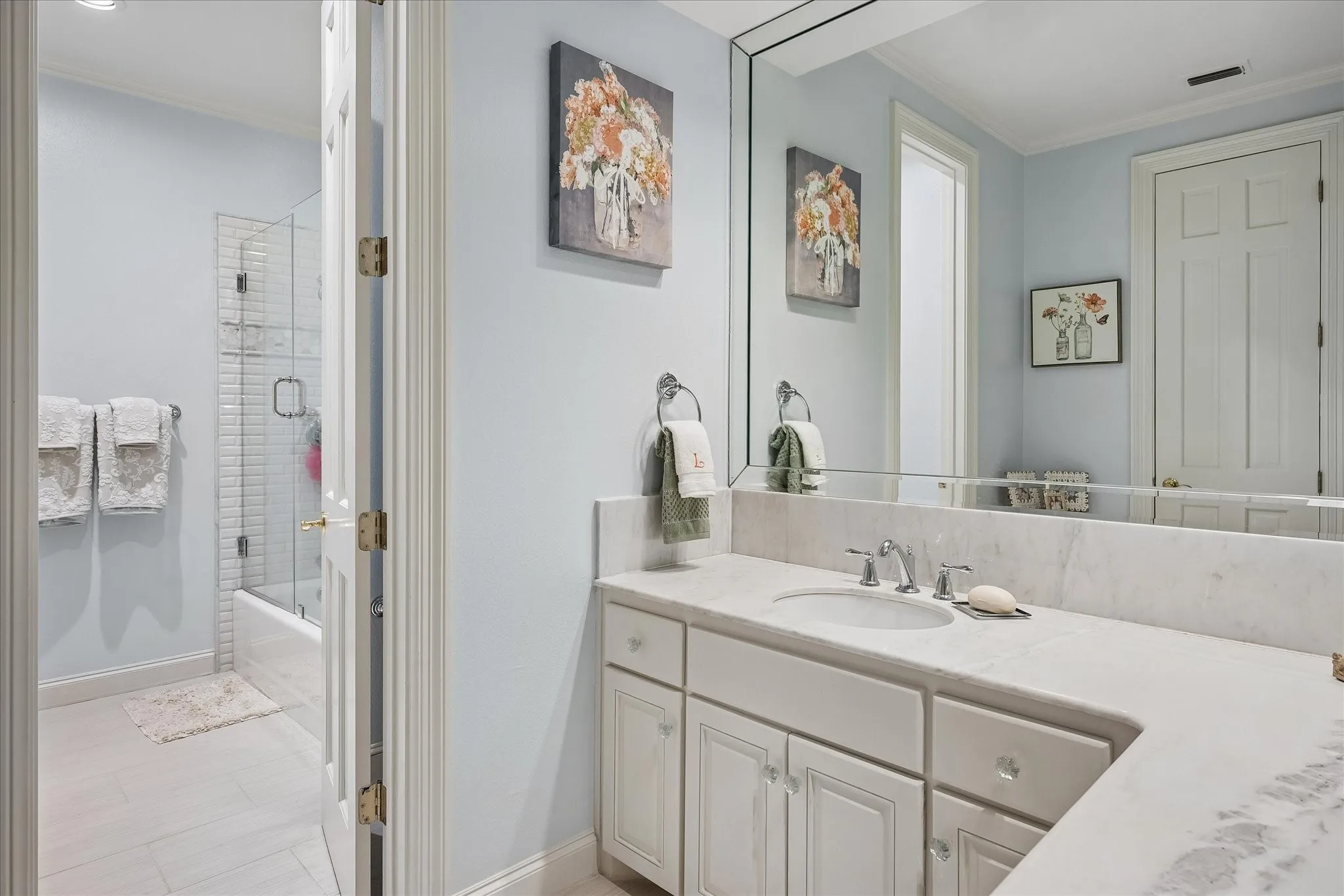 Single Family Residence For Sale in Tarrant County , 4813 W Cranbrook Drive, Colleyville, Texas 76034, 4 Bedroom, 5 Bathroom, 3 Garage spaces, 6,590 Sqft, built in 1994, mls#21387482, Real Estate Agent in Colleyville, Homes For Sale in Tarrant county, Homes For Sale in Colleyville, Realtor in Colleyville Texas, Real Estate Brokerage Independent Realty Texas, Luminita Cordes Realtor
