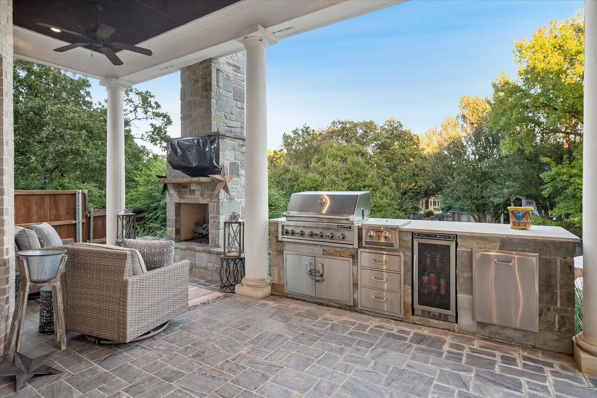 Single Family Residence For Sale in Tarrant County , 4813 W Cranbrook Drive, Colleyville, Texas 76034, 4 Bedroom, 5 Bathroom, 3 Garage spaces, 6,590 Sqft, built in 1994, mls#21387482, Real Estate Agent in Colleyville, Homes For Sale in Tarrant county, Homes For Sale in Colleyville, Realtor in Colleyville Texas, Real Estate Brokerage Independent Realty Texas, Luminita Cordes Realtor