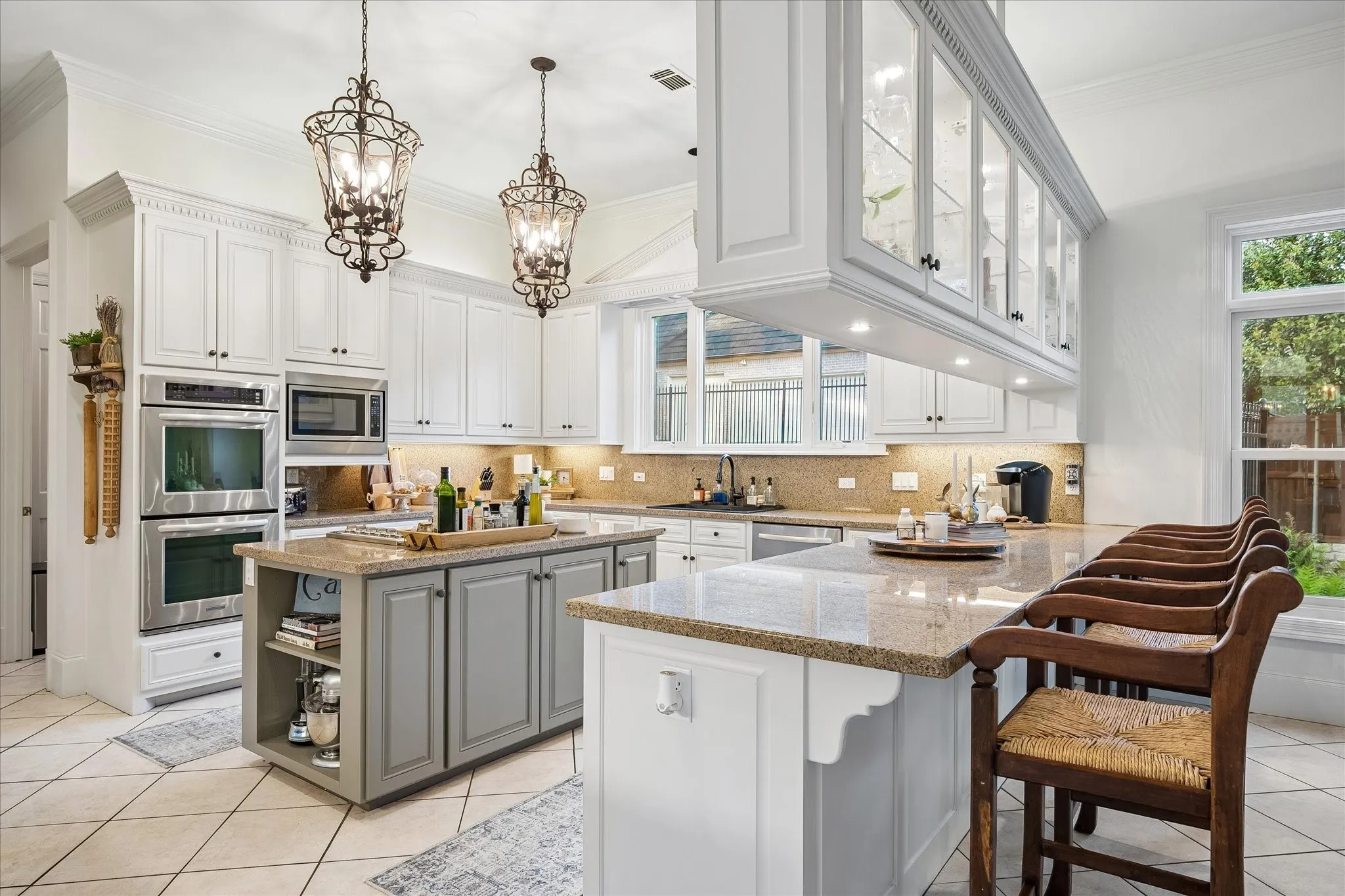Single Family Residence For Sale in Tarrant County , 4813 W Cranbrook Drive, Colleyville, Texas 76034, 4 Bedroom, 5 Bathroom, 3 Garage spaces, 6,590 Sqft, built in 1994, mls#21387482, Real Estate Agent in Colleyville, Homes For Sale in Tarrant county, Homes For Sale in Colleyville, Realtor in Colleyville Texas, Real Estate Brokerage Independent Realty Texas, Luminita Cordes Realtor