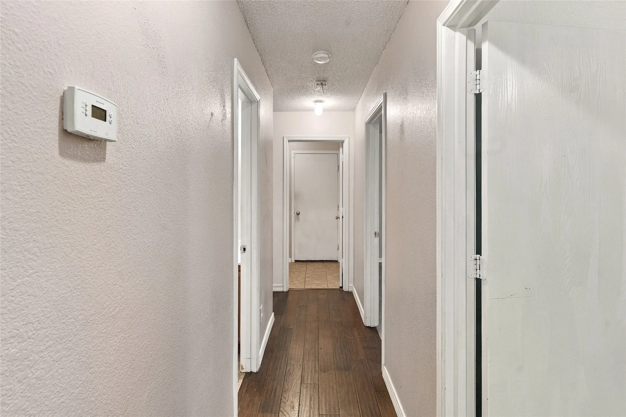 Single Family Residence For Sale in Tarrant County , 5313 Temecula Road, Fort Worth, Texas 76244, 4 Bedroom, 2 Bathroom, 2 Garage spaces, 2,080 Sqft, built in 2003, mls#21405246, Real Estate Agent in Fort Worth, Homes For Sale in Tarrant county, Homes For Sale in Fort Worth, Realtor in Fort Worth Texas, Real Estate Brokerage Independent Realty Texas, Luminita Cordes Realtor