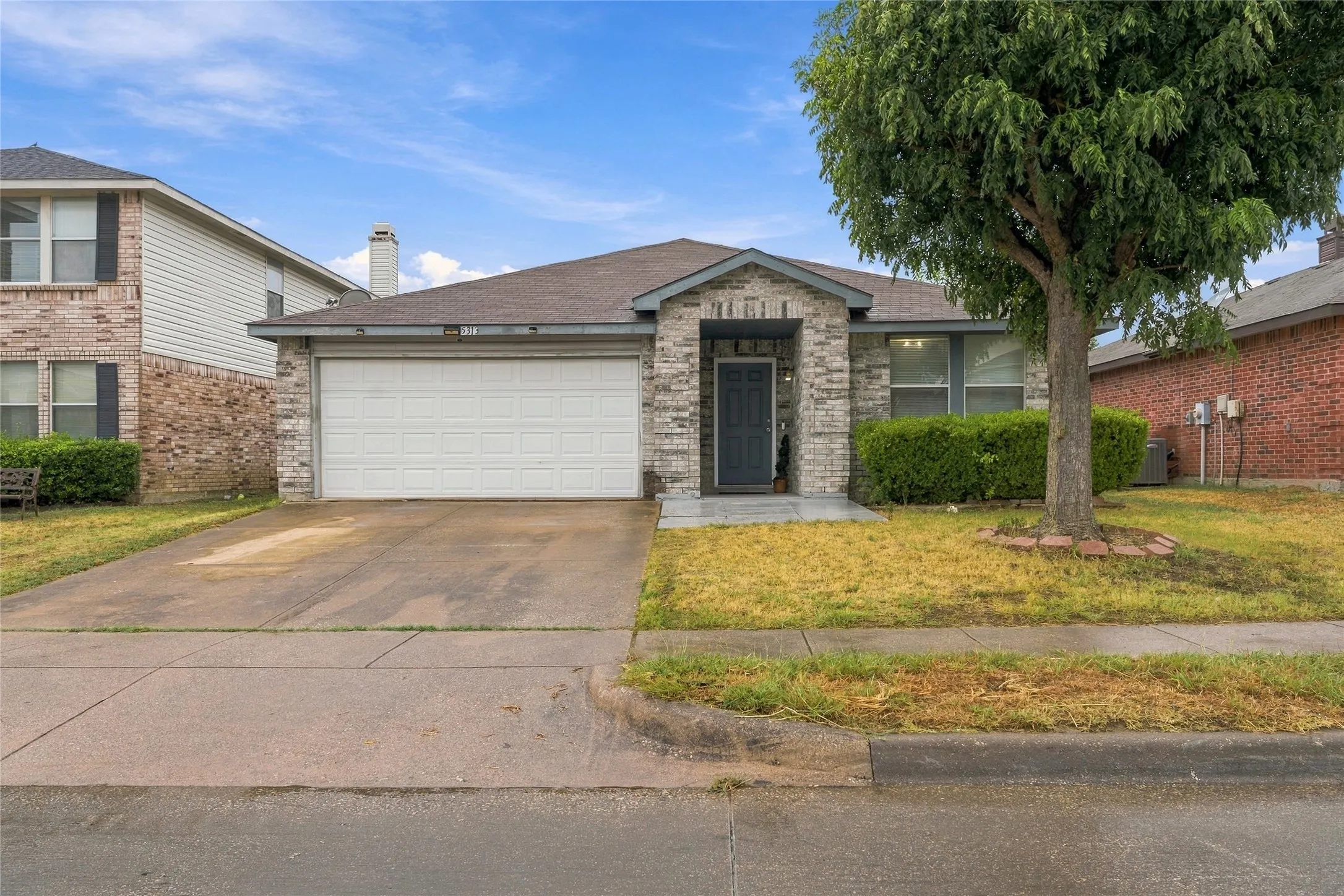 Single Family Residence For Sale in Tarrant County , 5313 Temecula Road, Fort Worth, Texas 76244, 4 Bedroom, 2 Bathroom, 2 Garage spaces, 2,080 Sqft, built in 2003, mls#21405246, Real Estate Agent in Fort Worth, Homes For Sale in Tarrant county, Homes For Sale in Fort Worth, Realtor in Fort Worth Texas, Real Estate Brokerage Independent Realty Texas, Luminita Cordes Realtor