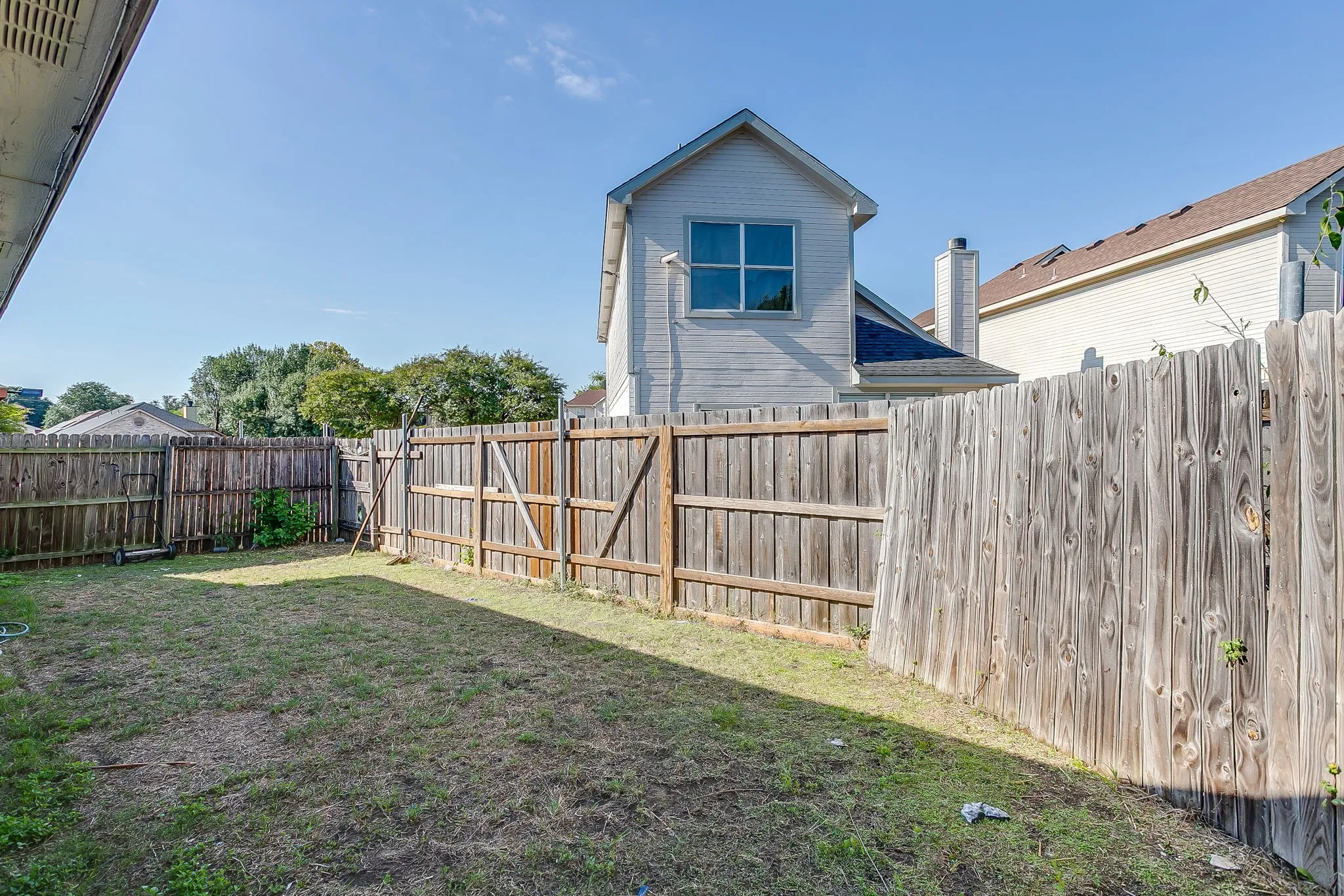 Single Family Residence For Sale in Dallas County , 1031 Gaynor Avenue, Duncanville, Texas 75137, 3 Bedroom, 2 Bathroom, 2 Garage spaces, 1,374 Sqft, built in 1995, mls#21405008, Real Estate Agent in Duncanville, Homes For Sale in Dallas county, Homes For Sale in Duncanville, Realtor in Duncanville Texas, Real Estate Brokerage Independent Realty Texas, Luminita Cordes Realtor