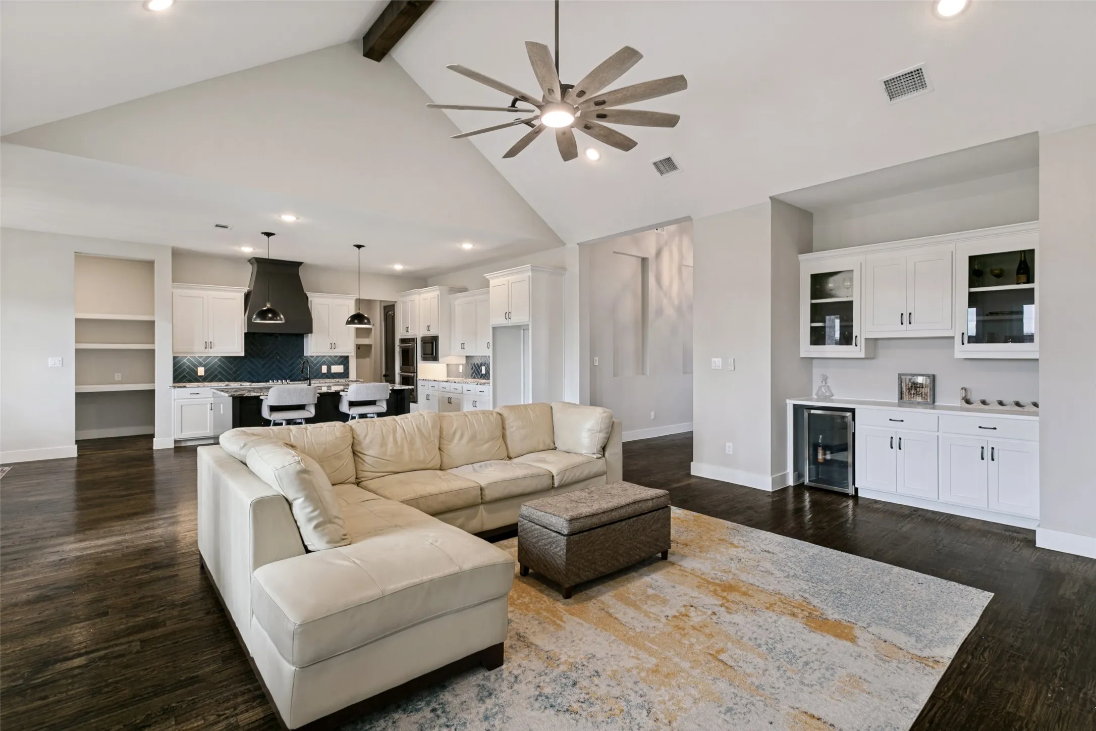 Single Family Residence For Rent in Parker County , 1025 Aledo Ridge Court, Fort Worth, Texas 76108, 5 Bedroom, 3 Bathroom, 3 Garage spaces, 3,221 Sqft, built in 2021, mls#21405248, Real Estate Agent in Fort Worth, Homes For Rent in Parker county, Homes For Rent in Fort Worth, Realtor in Fort Worth Texas, Real Estate Brokerage Independent Realty Texas, Luminita Cordes Realtor