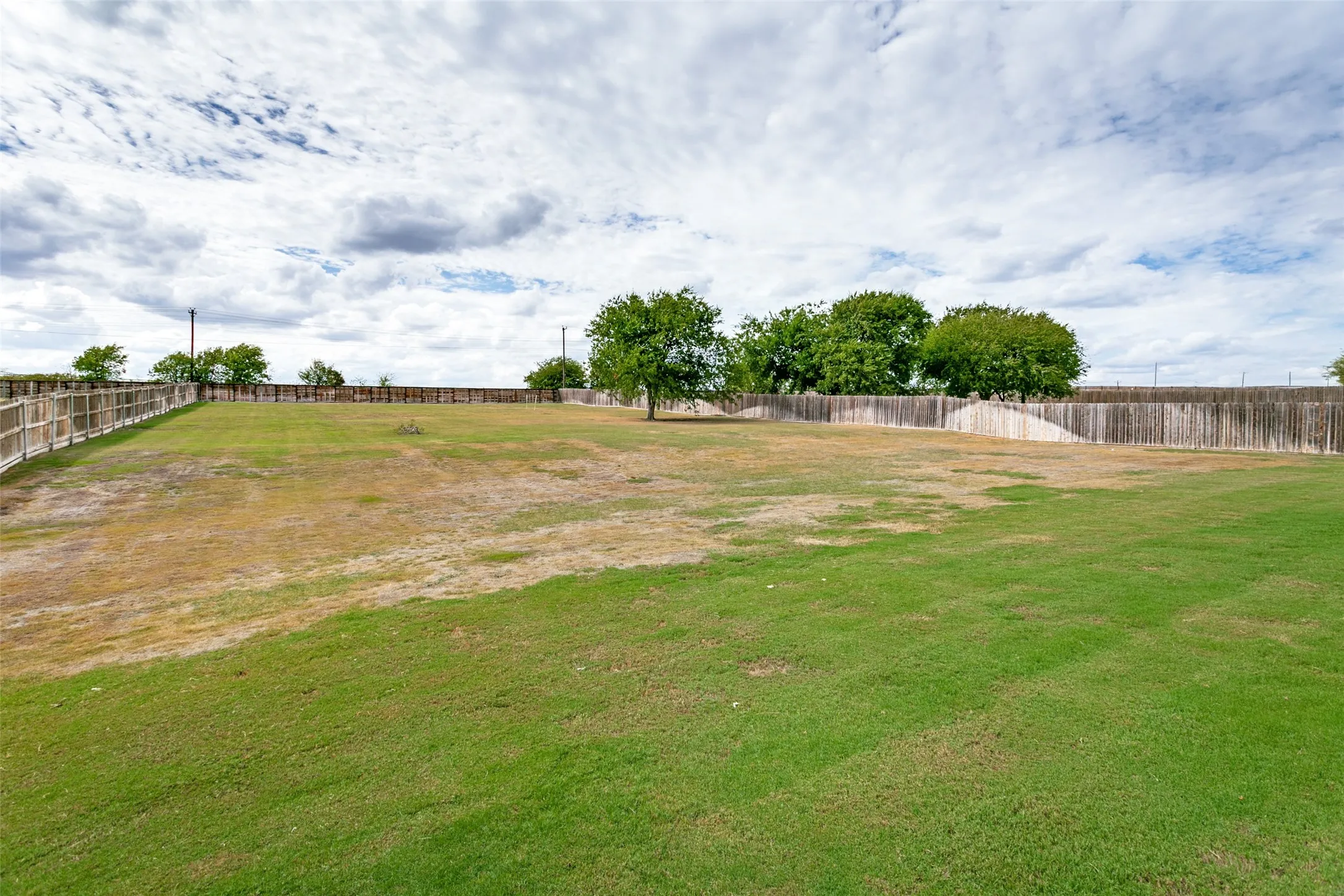 Single Family Residence For Rent in Parker County , 1025 Aledo Ridge Court, Fort Worth, Texas 76108, 5 Bedroom, 3 Bathroom, 3 Garage spaces, 3,221 Sqft, built in 2021, mls#21405248, Real Estate Agent in Fort Worth, Homes For Rent in Parker county, Homes For Rent in Fort Worth, Realtor in Fort Worth Texas, Real Estate Brokerage Independent Realty Texas, Luminita Cordes Realtor