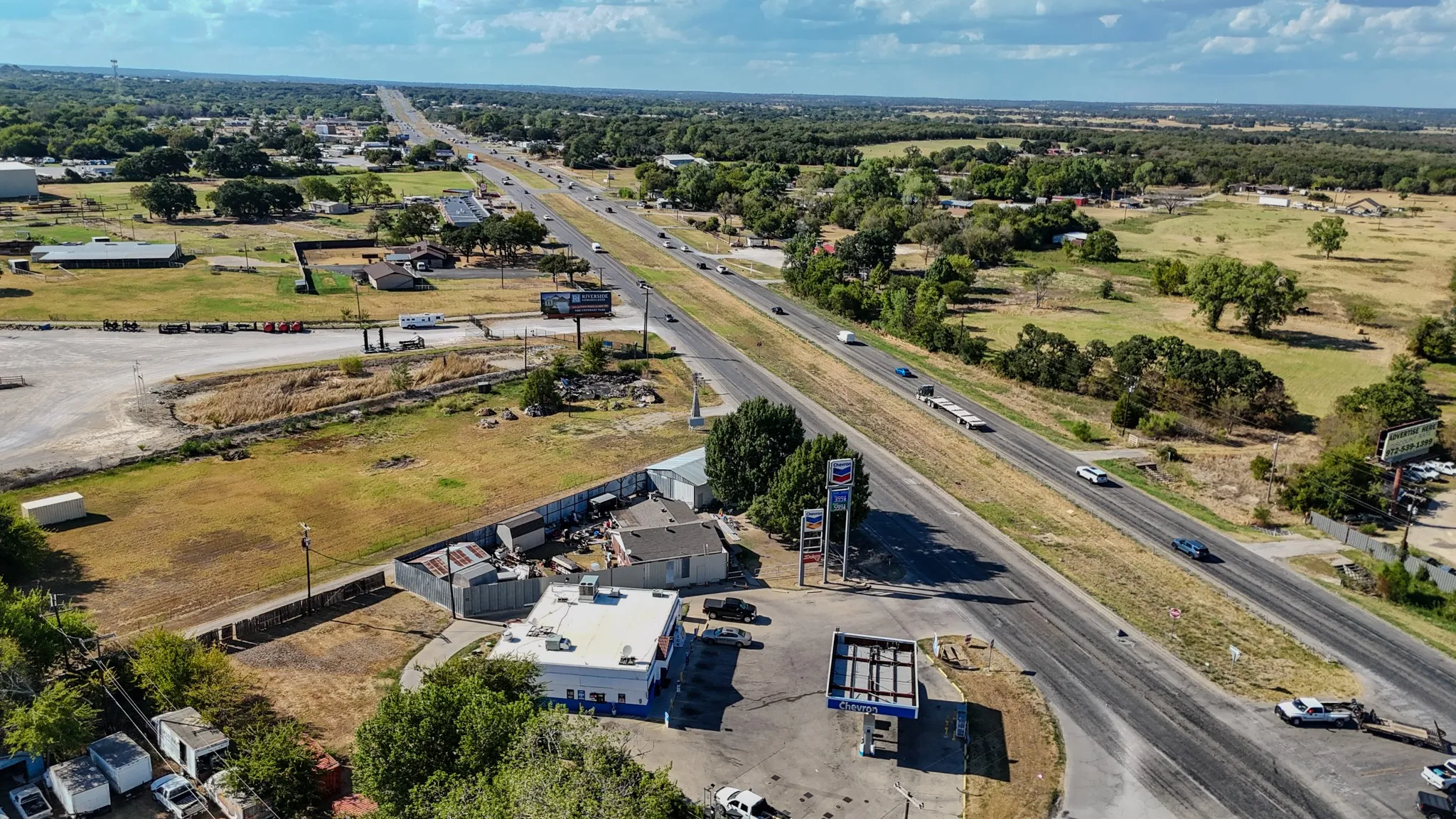 Single Family Residence For Sale in Parker County , 5090 E Highway 199, Springtown, Texas 76082, 4 Bedroom, 2 Bathroom, Garage spaces, 1,437 Sqft, built in 1965, mls#21405249, Real Estate Agent in Springtown, Homes For Sale in Parker county, Homes For Sale in Springtown, Realtor in Springtown Texas, Real Estate Brokerage Independent Realty Texas, Luminita Cordes Realtor