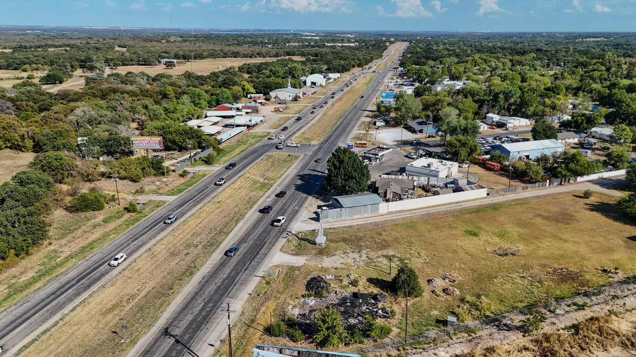 Single Family Residence For Sale in Parker County , 5090 E Highway 199, Springtown, Texas 76082, 4 Bedroom, 2 Bathroom, Garage spaces, 1,437 Sqft, built in 1965, mls#21405249, Real Estate Agent in Springtown, Homes For Sale in Parker county, Homes For Sale in Springtown, Realtor in Springtown Texas, Real Estate Brokerage Independent Realty Texas, Luminita Cordes Realtor