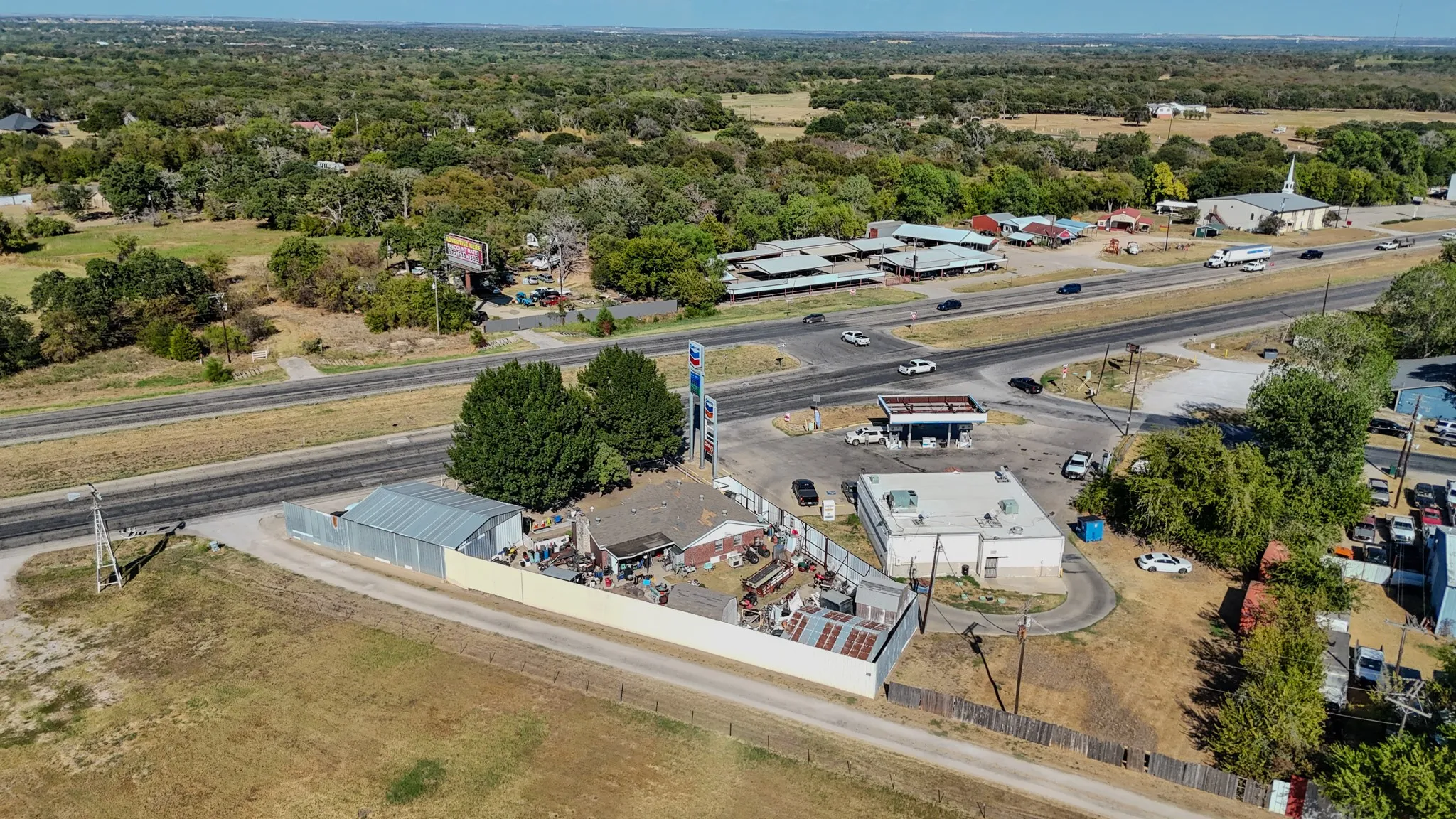 Single Family Residence For Sale in Parker County , 5090 E Highway 199, Springtown, Texas 76082, 4 Bedroom, 2 Bathroom, Garage spaces, 1,437 Sqft, built in 1965, mls#21405249, Real Estate Agent in Springtown, Homes For Sale in Parker county, Homes For Sale in Springtown, Realtor in Springtown Texas, Real Estate Brokerage Independent Realty Texas, Luminita Cordes Realtor