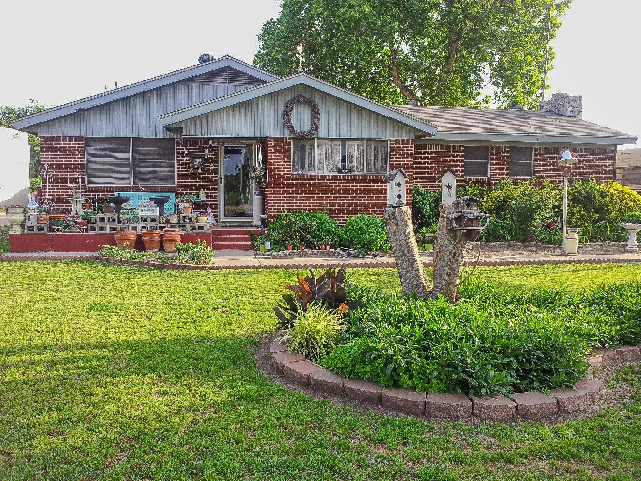 Single Family Residence For Sale in Parker County , 5090 E Highway 199, Springtown, Texas 76082, 4 Bedroom, 2 Bathroom, Garage spaces, 1,437 Sqft, built in 1965, mls#21405249, Real Estate Agent in Springtown, Homes For Sale in Parker county, Homes For Sale in Springtown, Realtor in Springtown Texas, Real Estate Brokerage Independent Realty Texas, Luminita Cordes Realtor