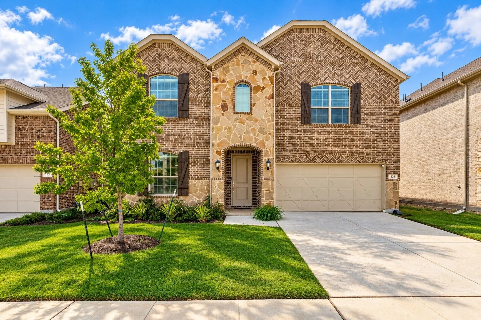 Single Family Residence For Sale in Denton County , 129 Invermore Drive, Little Elm, Texas 75068, 5 Bedroom, 5 Bathroom, 2 Garage spaces, 3,357 Sqft, built in 2024, mls#21401687, Real Estate Agent in Little Elm, Homes For Sale in Denton county, Homes For Sale in Little Elm, Realtor in Little Elm Texas, Real Estate Brokerage Independent Realty Texas, Luminita Cordes Realtor