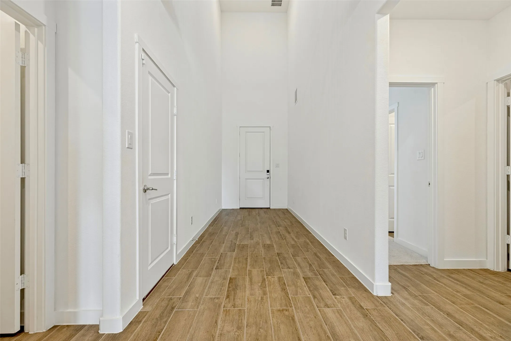 Single Family Residence For Sale in Denton County , 129 Invermore Drive, Little Elm, Texas 75068, 5 Bedroom, 5 Bathroom, 2 Garage spaces, 3,357 Sqft, built in 2024, mls#21401687, Real Estate Agent in Little Elm, Homes For Sale in Denton county, Homes For Sale in Little Elm, Realtor in Little Elm Texas, Real Estate Brokerage Independent Realty Texas, Luminita Cordes Realtor