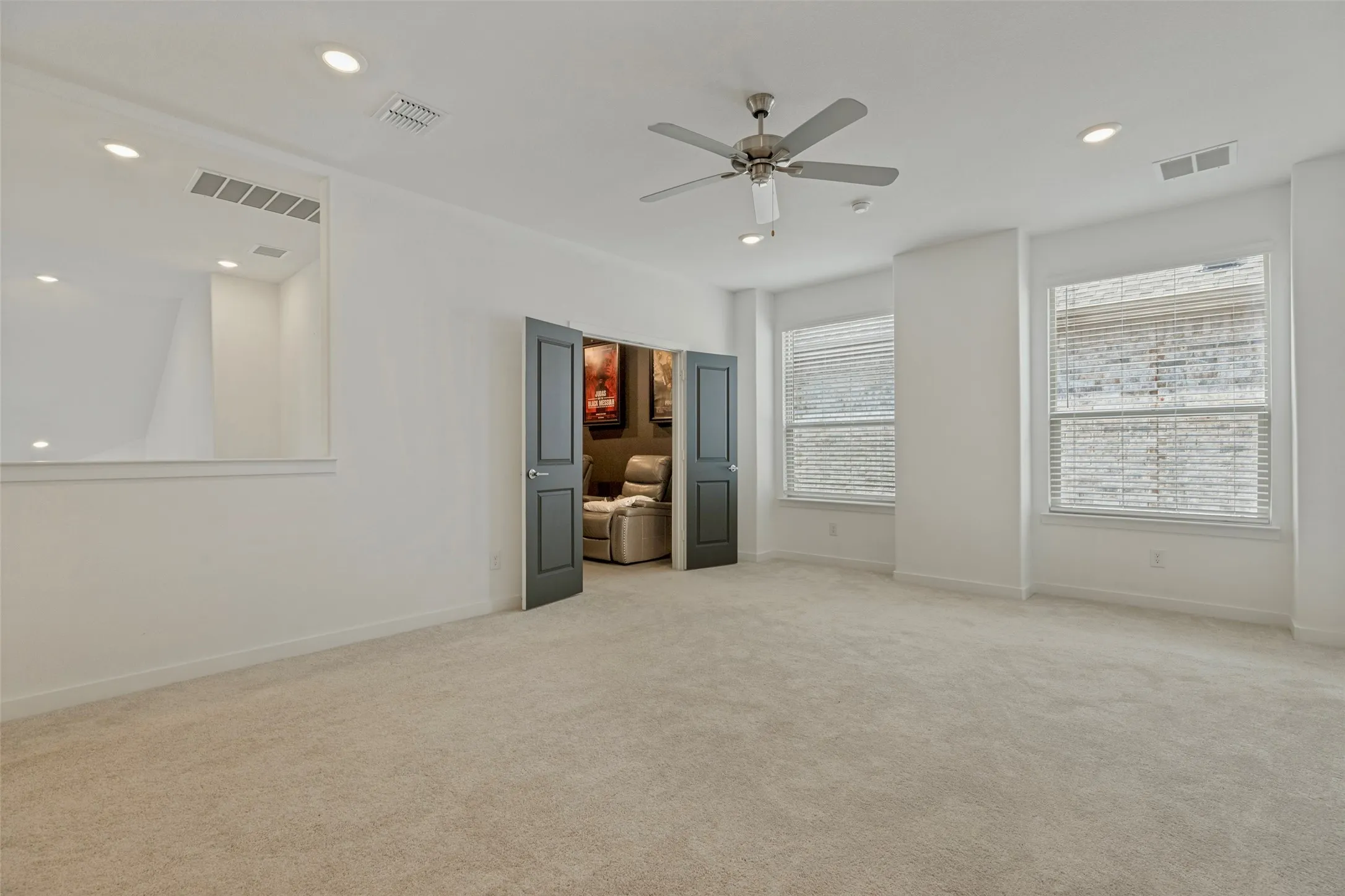 Single Family Residence For Sale in Denton County , 129 Invermore Drive, Little Elm, Texas 75068, 5 Bedroom, 5 Bathroom, 2 Garage spaces, 3,357 Sqft, built in 2024, mls#21401687, Real Estate Agent in Little Elm, Homes For Sale in Denton county, Homes For Sale in Little Elm, Realtor in Little Elm Texas, Real Estate Brokerage Independent Realty Texas, Luminita Cordes Realtor