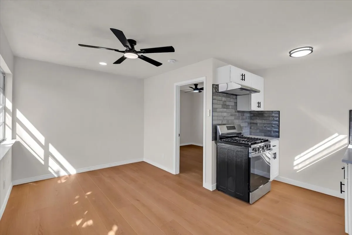 Single Family Residence For Sale in Dallas County , 732 James Drive, Richardson, Texas 75080, 4 Bedroom, 3 Bathroom, 1 Garage spaces, 1,975 Sqft, built in 1957, mls#21405093, Real Estate Agent in Richardson, Homes For Sale in Dallas county, Homes For Sale in Richardson, Realtor in Richardson Texas, Real Estate Brokerage Independent Realty Texas, Luminita Cordes Realtor