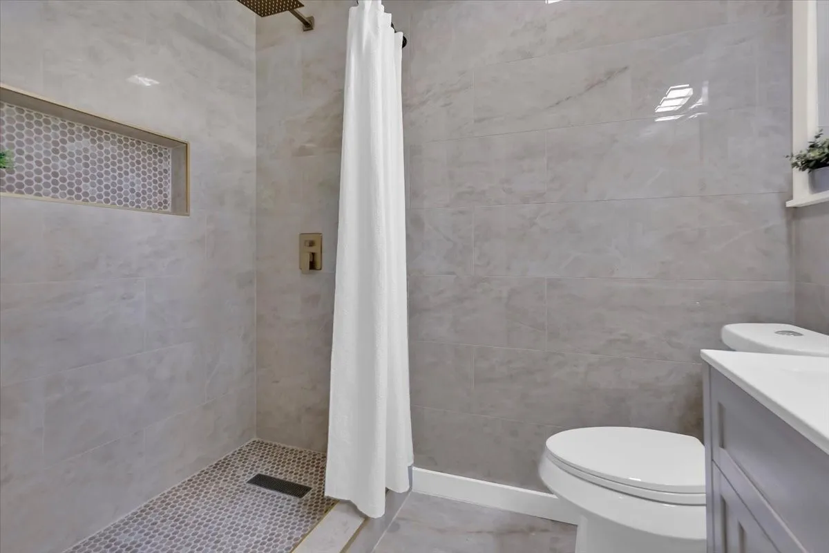 Single Family Residence For Sale in Dallas County , 732 James Drive, Richardson, Texas 75080, 4 Bedroom, 3 Bathroom, 1 Garage spaces, 1,975 Sqft, built in 1957, mls#21405093, Real Estate Agent in Richardson, Homes For Sale in Dallas county, Homes For Sale in Richardson, Realtor in Richardson Texas, Real Estate Brokerage Independent Realty Texas, Luminita Cordes Realtor