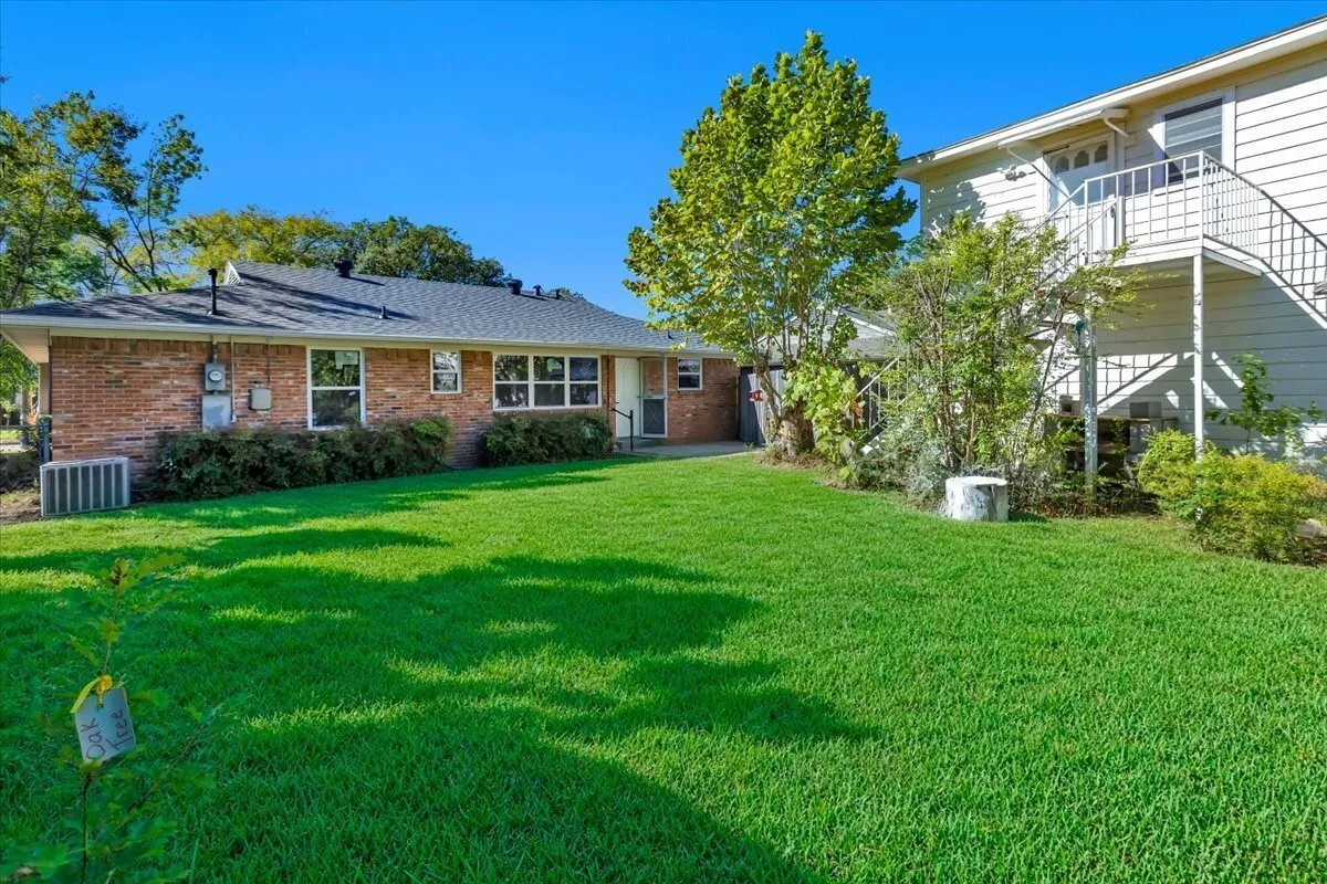 Single Family Residence For Sale in Dallas County , 732 James Drive, Richardson, Texas 75080, 4 Bedroom, 3 Bathroom, 1 Garage spaces, 1,975 Sqft, built in 1957, mls#21405093, Real Estate Agent in Richardson, Homes For Sale in Dallas county, Homes For Sale in Richardson, Realtor in Richardson Texas, Real Estate Brokerage Independent Realty Texas, Luminita Cordes Realtor