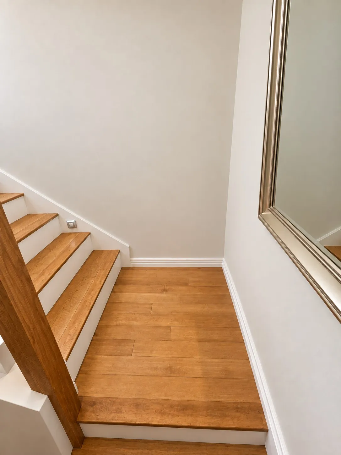 Condominium For Sale in Dallas County , 5100 Verde Valley Lane 280, Dallas, Texas 75254, 2 Bedroom, 2 Bathroom, Garage spaces, 1,154 Sqft, built in 1982, mls#21405092, Real Estate Agent in Dallas, Homes For Sale in Dallas county, Homes For Sale in Dallas, Realtor in Dallas Texas, Real Estate Brokerage Independent Realty Texas, Luminita Cordes Realtor