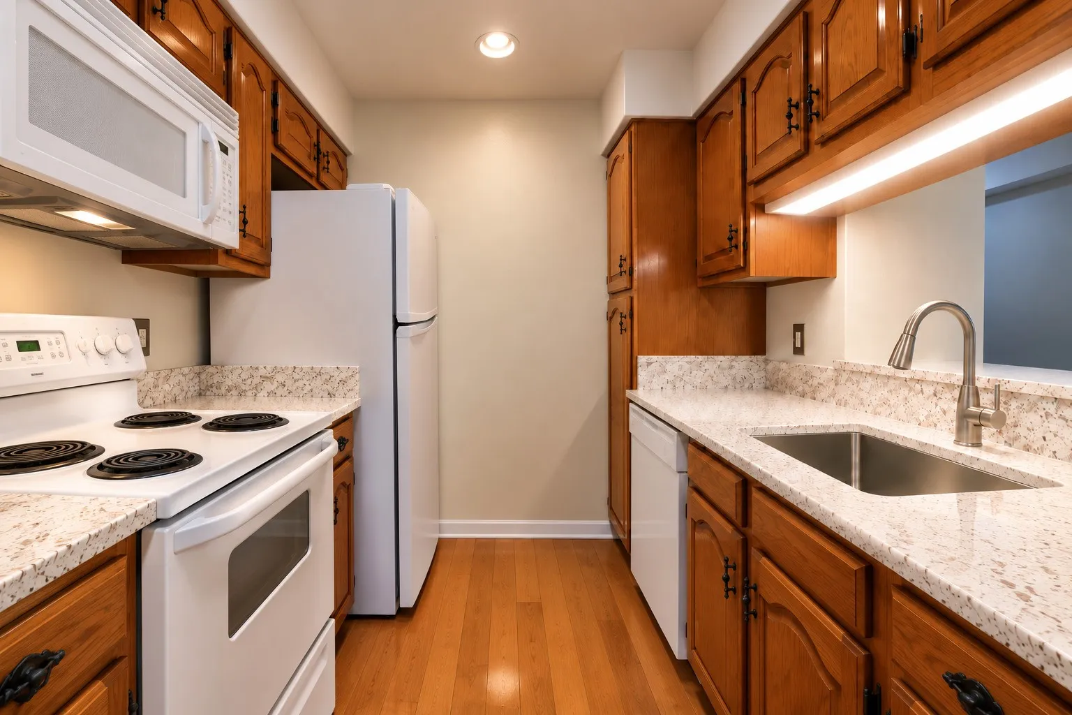 Condominium For Sale in Dallas County , 5100 Verde Valley Lane 280, Dallas, Texas 75254, 2 Bedroom, 2 Bathroom, Garage spaces, 1,154 Sqft, built in 1982, mls#21405092, Real Estate Agent in Dallas, Homes For Sale in Dallas county, Homes For Sale in Dallas, Realtor in Dallas Texas, Real Estate Brokerage Independent Realty Texas, Luminita Cordes Realtor