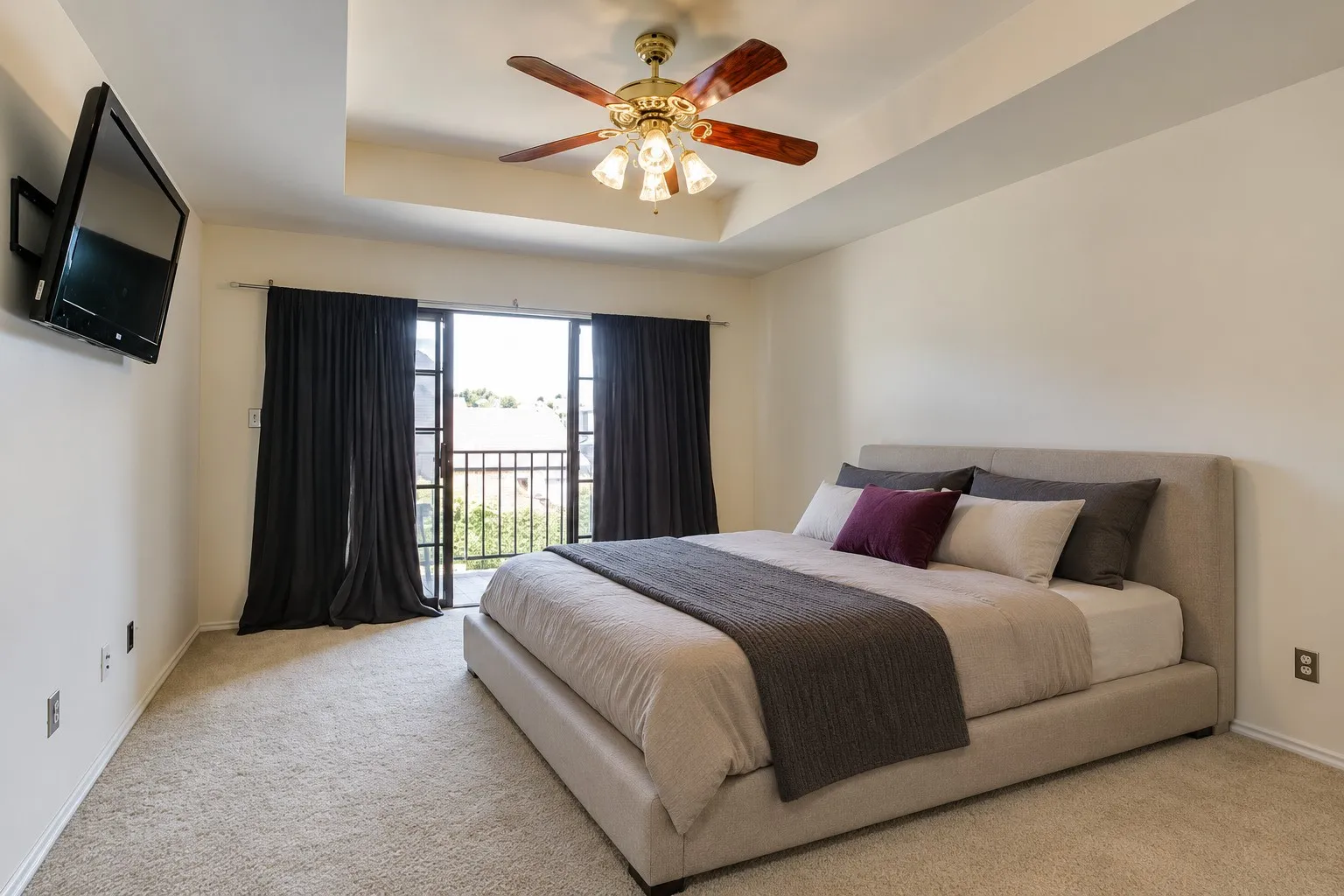 Condominium For Sale in Dallas County , 5100 Verde Valley Lane 280, Dallas, Texas 75254, 2 Bedroom, 2 Bathroom, Garage spaces, 1,154 Sqft, built in 1982, mls#21405092, Real Estate Agent in Dallas, Homes For Sale in Dallas county, Homes For Sale in Dallas, Realtor in Dallas Texas, Real Estate Brokerage Independent Realty Texas, Luminita Cordes Realtor