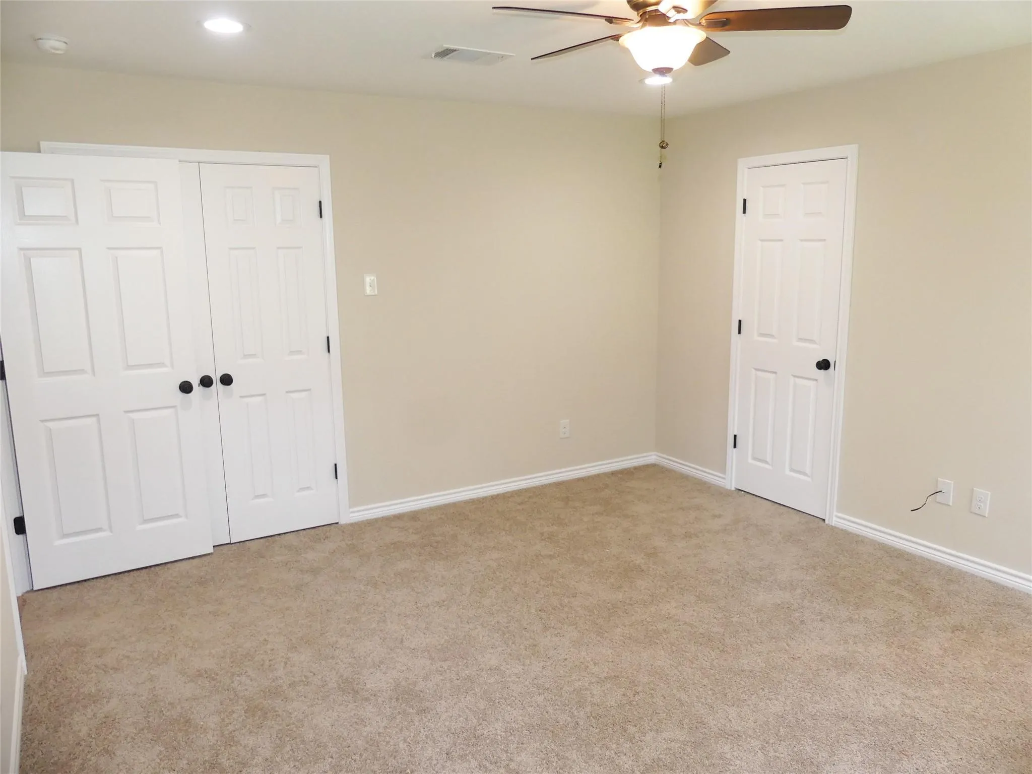 Single Family Residence For Rent in Fannin County , 214 Braz, Bonham, Texas 75418, 3 Bedroom, 2 Bathroom, Garage spaces, 1,496 Sqft, built in 2019, mls#21405251, Real Estate Agent in Bonham, Homes For Rent in Fannin county, Homes For Rent in Bonham, Realtor in Bonham Texas, Real Estate Brokerage Independent Realty Texas, Luminita Cordes Realtor