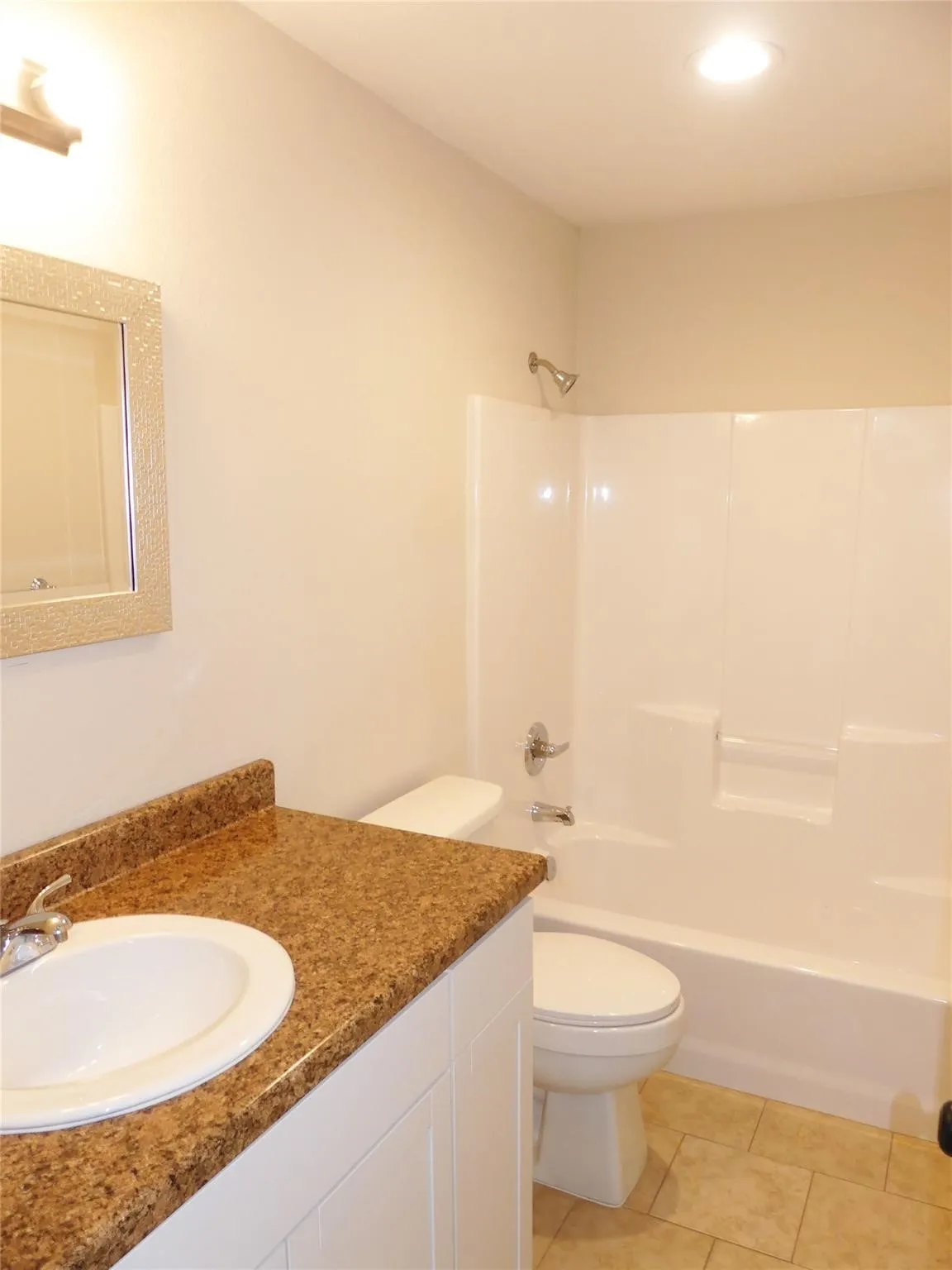 Single Family Residence For Rent in Fannin County , 214 Braz, Bonham, Texas 75418, 3 Bedroom, 2 Bathroom, Garage spaces, 1,496 Sqft, built in 2019, mls#21405251, Real Estate Agent in Bonham, Homes For Rent in Fannin county, Homes For Rent in Bonham, Realtor in Bonham Texas, Real Estate Brokerage Independent Realty Texas, Luminita Cordes Realtor