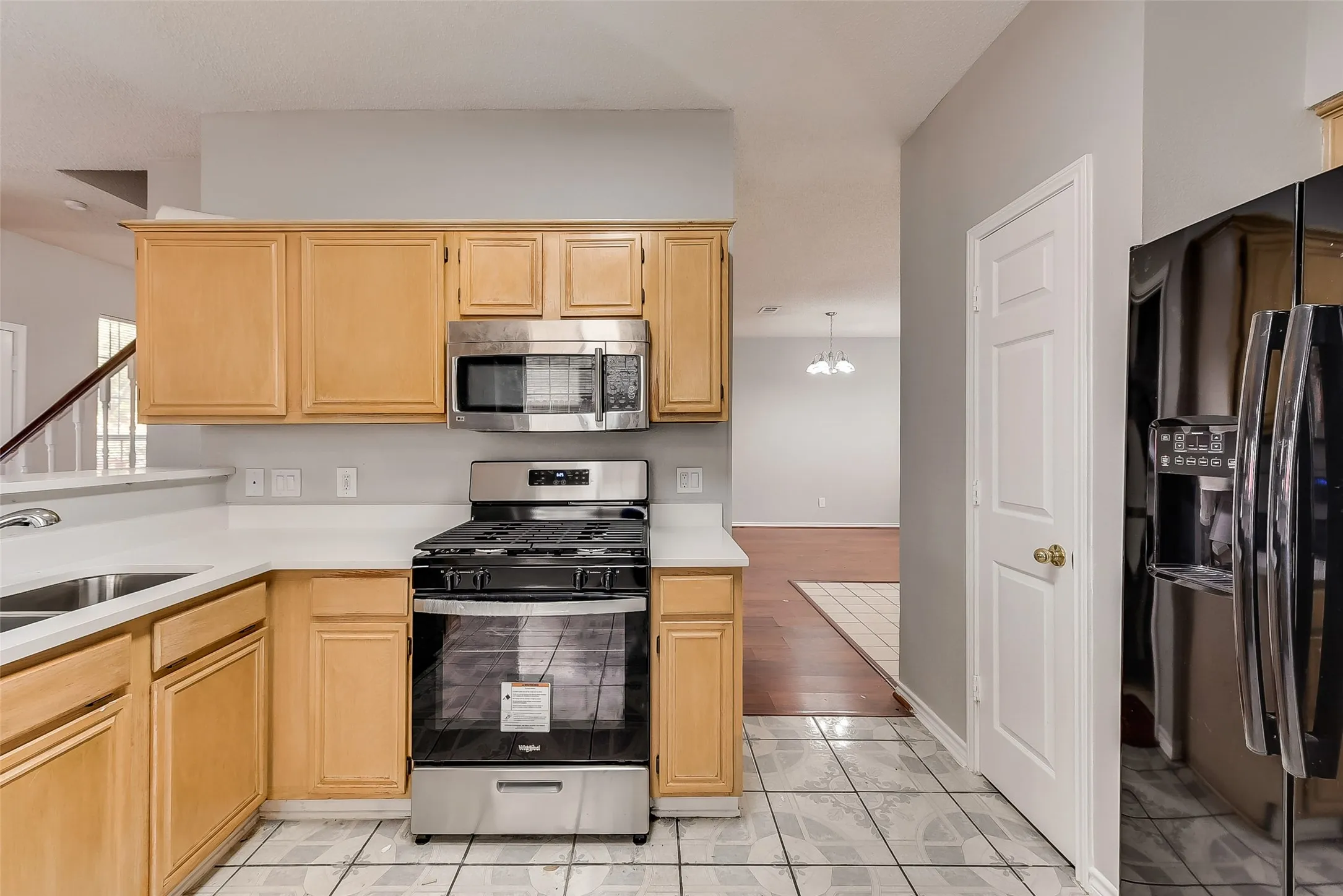 Single Family Residence For Rent in Dallas County , 503 Las Cruces Drive, Irving, Texas 75063, 4 Bedroom, 3 Bathroom, 2 Garage spaces, 2,240 Sqft, built in 1990, mls#21391094, Real Estate Agent in Irving, Homes For Rent in Dallas county, Homes For Rent in Irving, Realtor in Irving Texas, Real Estate Brokerage Independent Realty Texas, Luminita Cordes Realtor