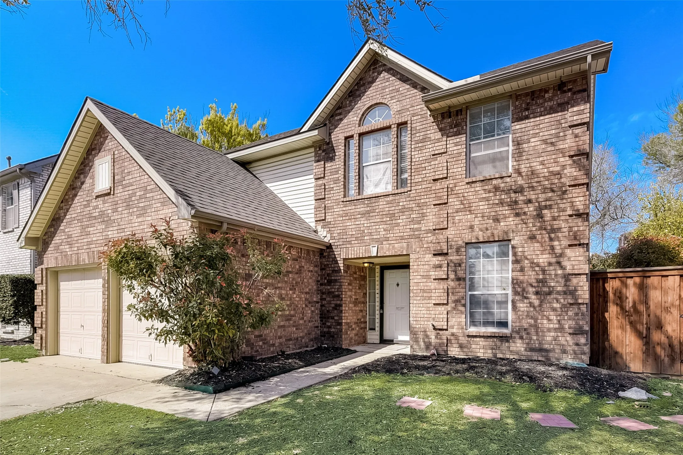Single Family Residence For Rent in Dallas County , 503 Las Cruces Drive, Irving, Texas 75063, 4 Bedroom, 3 Bathroom, 2 Garage spaces, 2,240 Sqft, built in 1990, mls#21391094, Real Estate Agent in Irving, Homes For Rent in Dallas county, Homes For Rent in Irving, Realtor in Irving Texas, Real Estate Brokerage Independent Realty Texas, Luminita Cordes Realtor