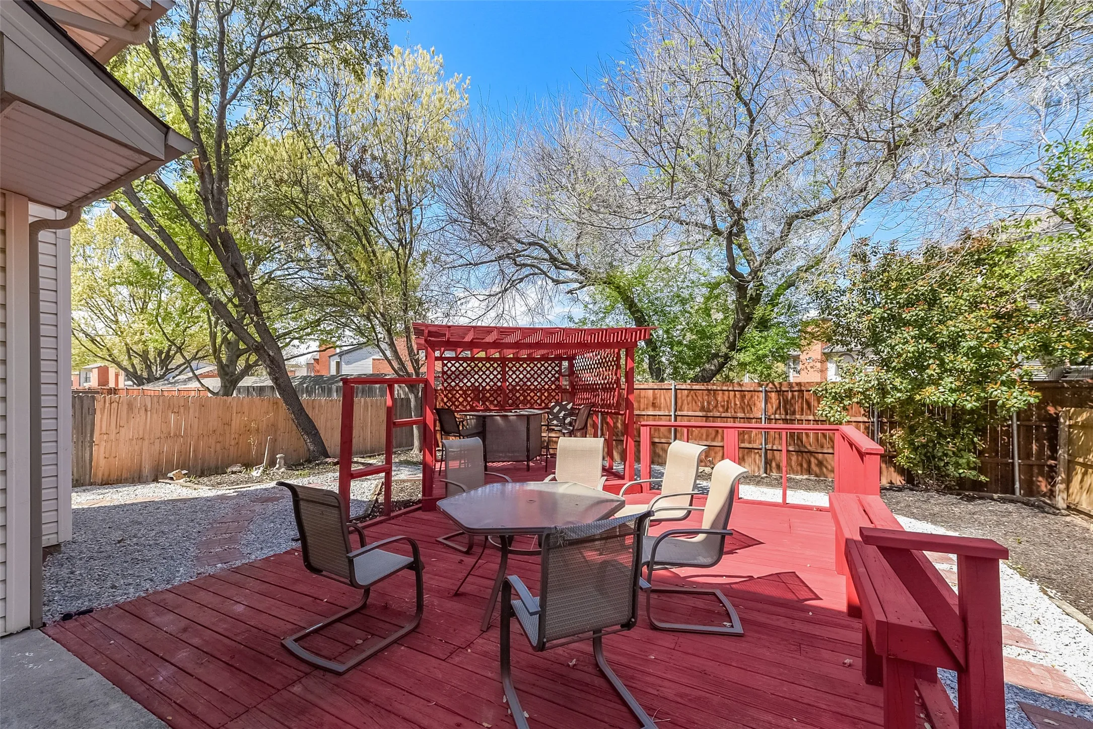 Single Family Residence For Rent in Dallas County , 503 Las Cruces Drive, Irving, Texas 75063, 4 Bedroom, 3 Bathroom, 2 Garage spaces, 2,240 Sqft, built in 1990, mls#21391094, Real Estate Agent in Irving, Homes For Rent in Dallas county, Homes For Rent in Irving, Realtor in Irving Texas, Real Estate Brokerage Independent Realty Texas, Luminita Cordes Realtor