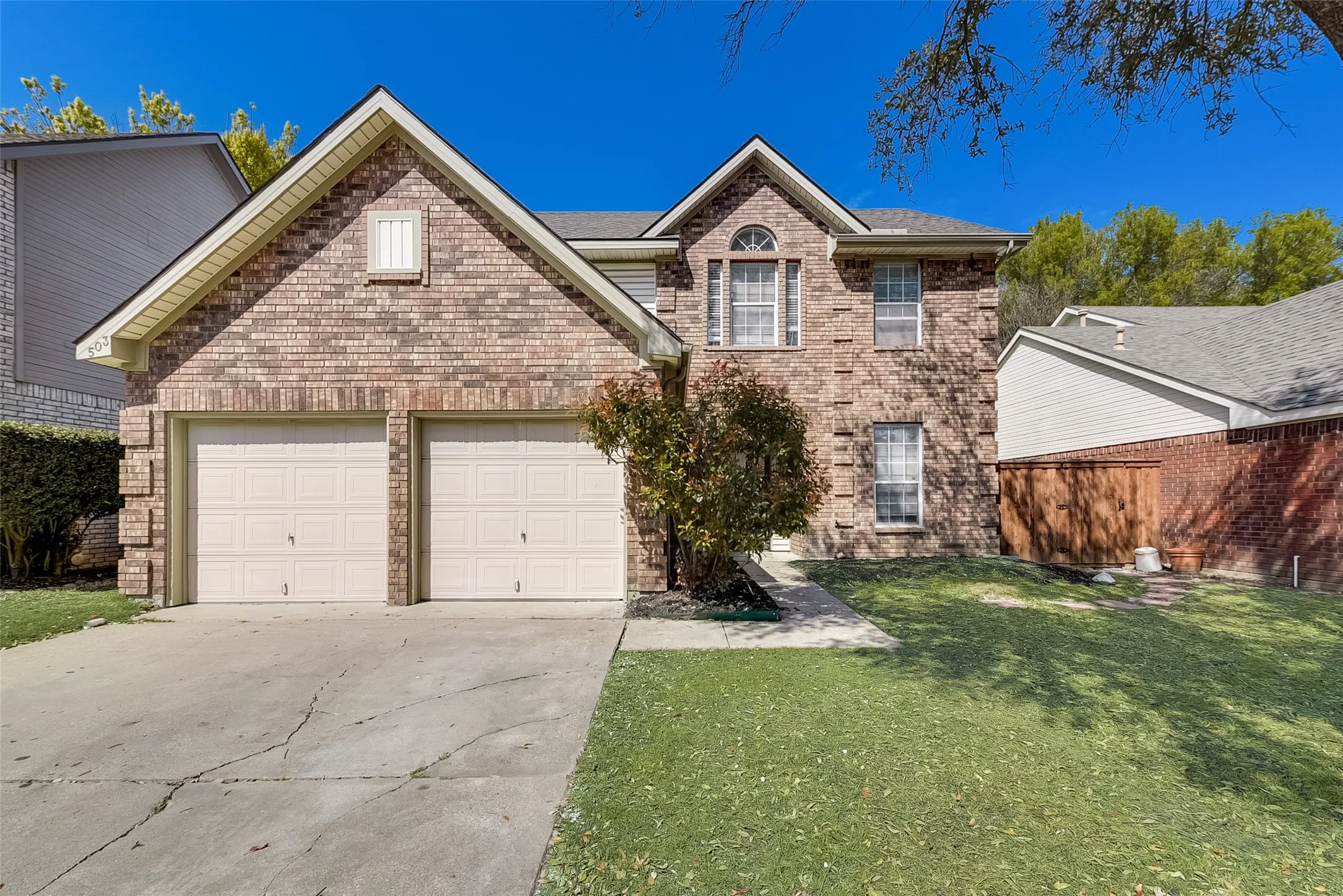 Single Family Residence For Rent in Dallas County , 503 Las Cruces Drive, Irving, Texas 75063, 4 Bedroom, 3 Bathroom, 2 Garage spaces, 2,240 Sqft, built in 1990, mls#21391094, Real Estate Agent in Irving, Homes For Rent in Dallas county, Homes For Rent in Irving, Realtor in Irving Texas, Real Estate Brokerage Independent Realty Texas, Luminita Cordes Realtor