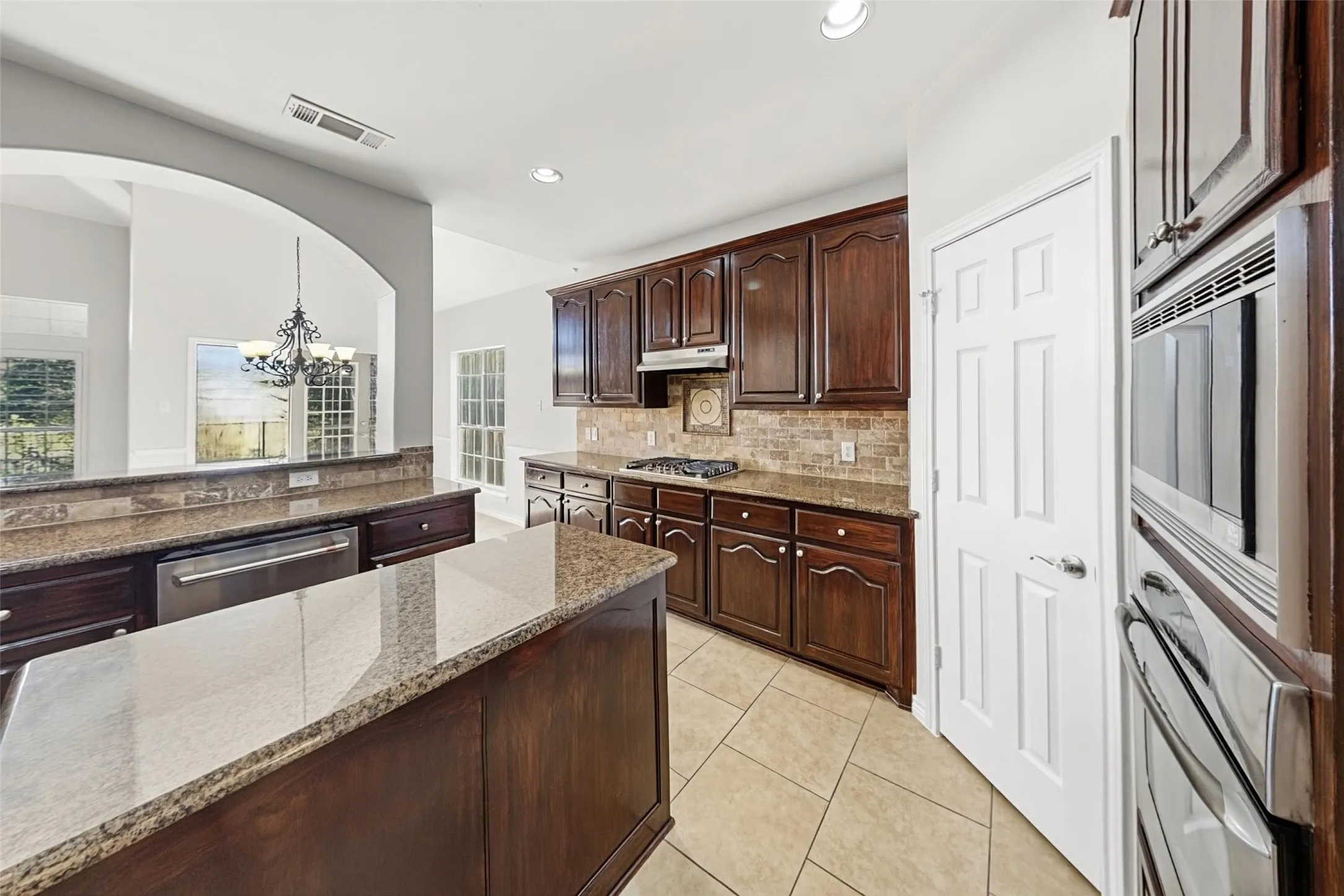 Single Family Residence For Sale in Collin County , 304 Palomino Lane, Celina, Texas 75009, 5 Bedroom, 4 Bathroom, 3 Garage spaces, 4,284 Sqft, built in 2005, mls#21405258, Real Estate Agent in Celina, Homes For Sale in Collin county, Homes For Sale in Celina, Realtor in Celina Texas, Real Estate Brokerage Independent Realty Texas, Luminita Cordes Realtor
