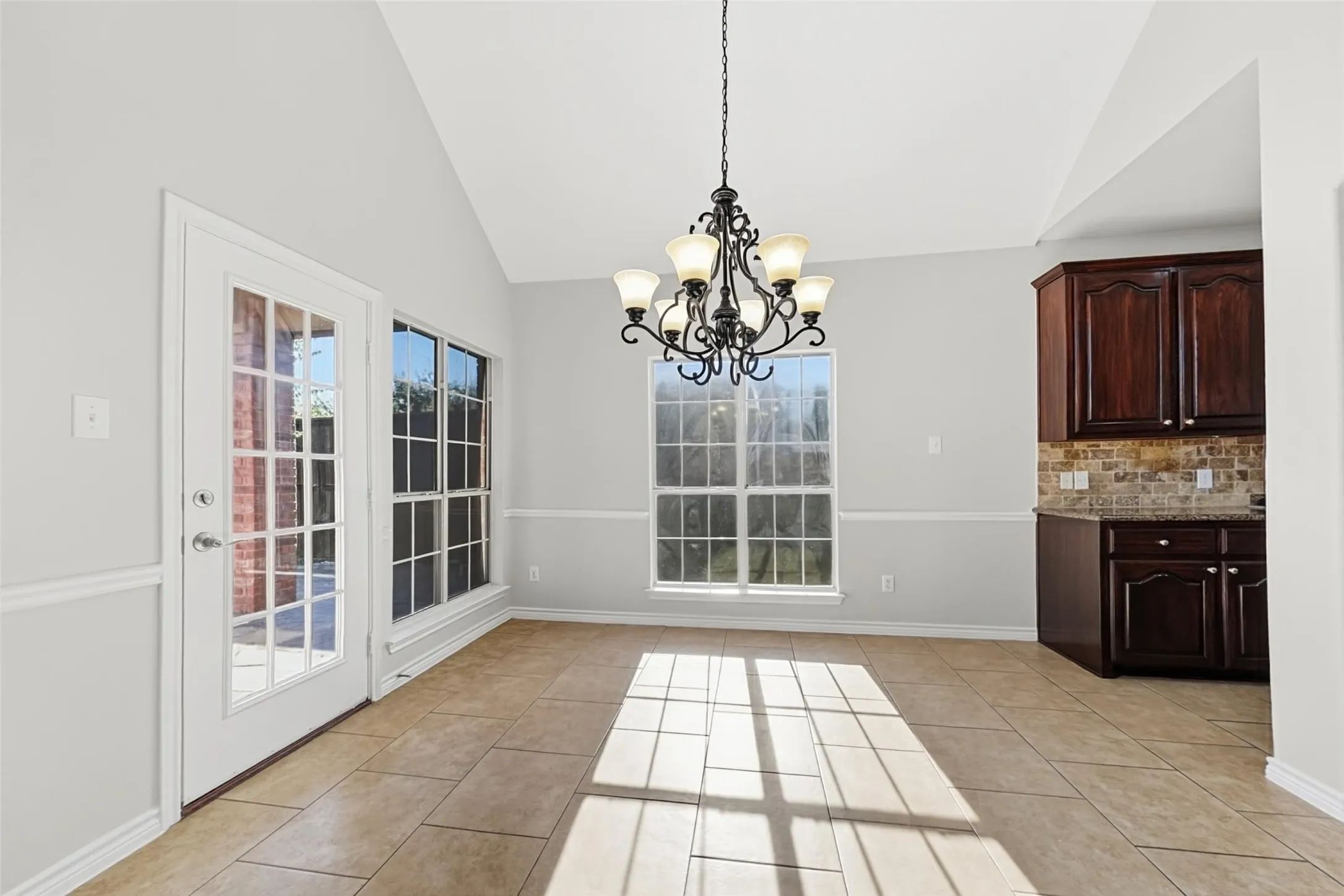 Single Family Residence For Sale in Collin County , 304 Palomino Lane, Celina, Texas 75009, 5 Bedroom, 4 Bathroom, 3 Garage spaces, 4,284 Sqft, built in 2005, mls#21405258, Real Estate Agent in Celina, Homes For Sale in Collin county, Homes For Sale in Celina, Realtor in Celina Texas, Real Estate Brokerage Independent Realty Texas, Luminita Cordes Realtor