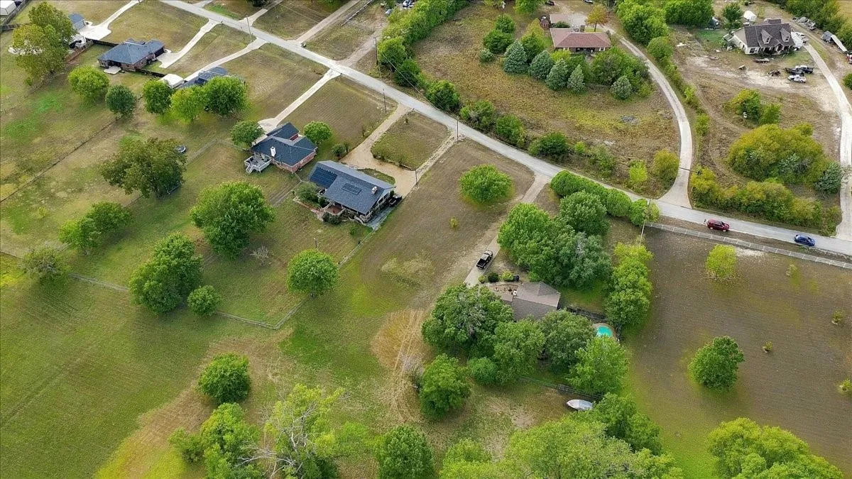 Unimproved Land For Sale in Ellis County , 622 Chisholm Trail, Waxahachie, Texas 75165, 0, 0, Garage spaces, 0 Sqft, built in 0, mls#21404361, Real Estate Agent in Waxahachie, Homes For Sale in Ellis county, Homes For Sale in Waxahachie, Realtor in Waxahachie Texas, Real Estate Brokerage Independent Realty Texas, Luminita Cordes Realtor
