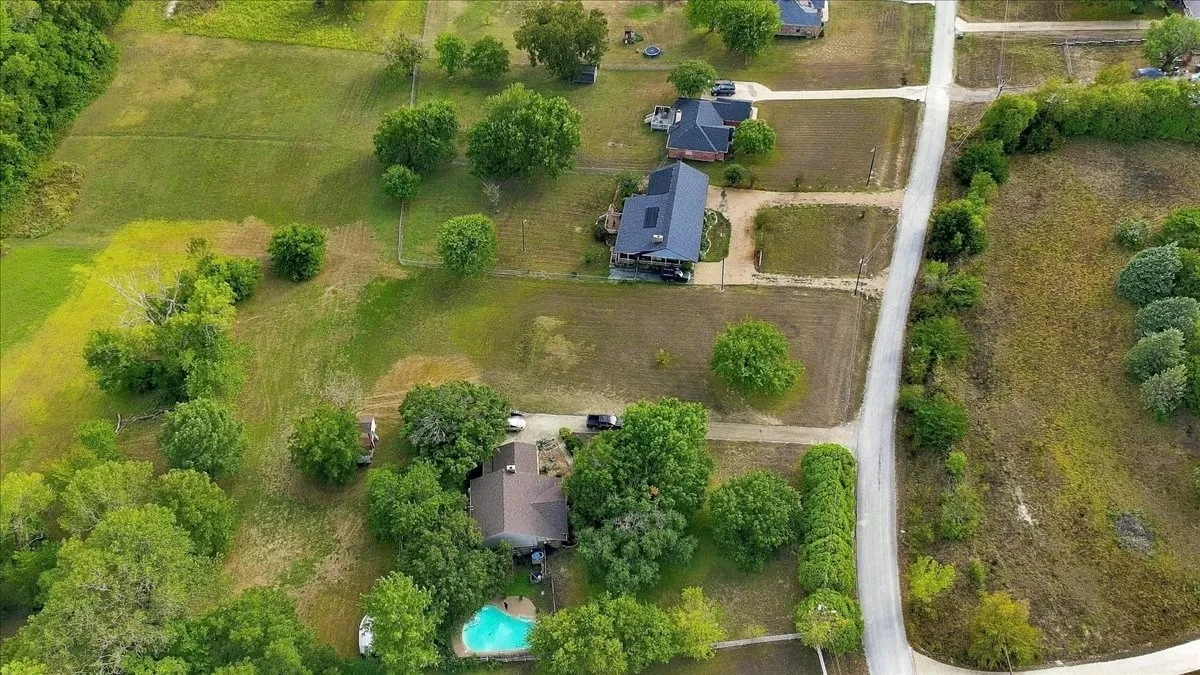 Unimproved Land For Sale in Ellis County , 622 Chisholm Trail, Waxahachie, Texas 75165, 0, 0, Garage spaces, 0 Sqft, built in 0, mls#21404361, Real Estate Agent in Waxahachie, Homes For Sale in Ellis county, Homes For Sale in Waxahachie, Realtor in Waxahachie Texas, Real Estate Brokerage Independent Realty Texas, Luminita Cordes Realtor