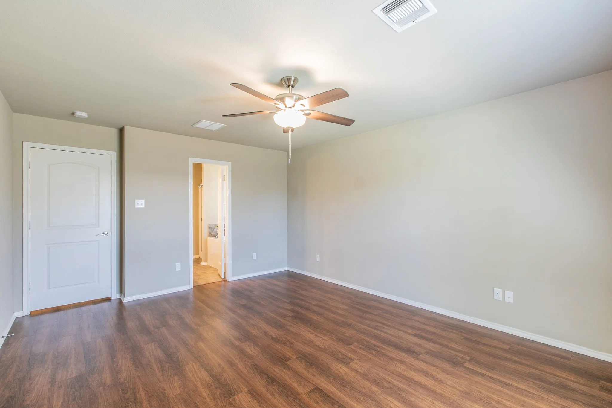 Single Family Residence For Sale in Mc Lennan County , 1502 Jane Lane, West, Texas 76691, 3 Bedroom, 2 Bathroom, 2 Garage spaces, 1,600 Sqft, built in 2013, mls#21405182, Real Estate Agent in West, Homes For Sale in Mc Lennan county, Homes For Sale in West, Realtor in West Texas, Real Estate Brokerage Independent Realty Texas, Luminita Cordes Realtor