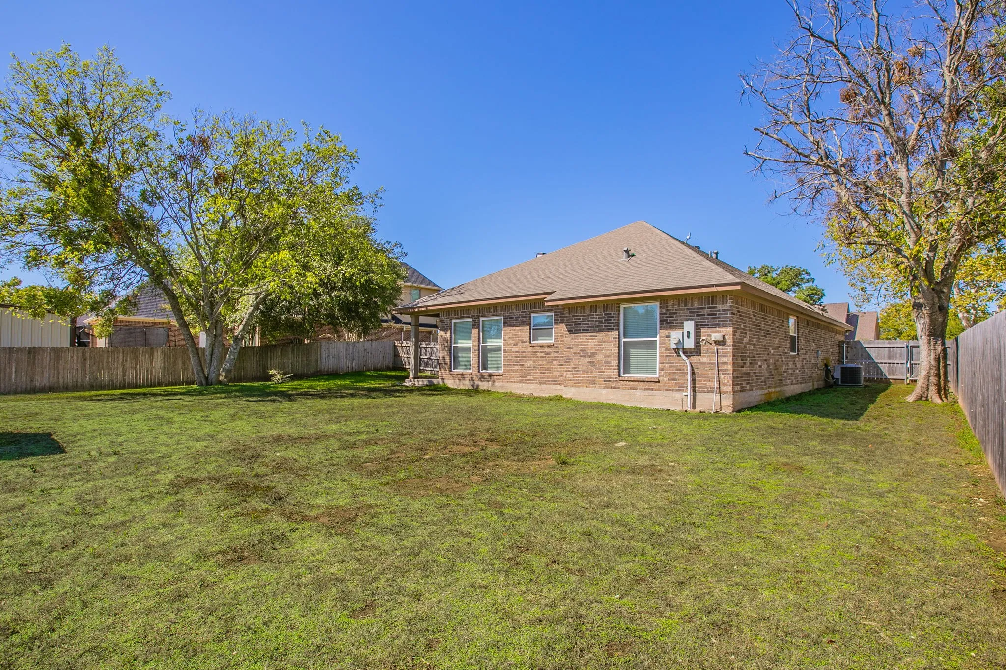 Single Family Residence For Sale in Mc Lennan County , 1502 Jane Lane, West, Texas 76691, 3 Bedroom, 2 Bathroom, 2 Garage spaces, 1,600 Sqft, built in 2013, mls#21405182, Real Estate Agent in West, Homes For Sale in Mc Lennan county, Homes For Sale in West, Realtor in West Texas, Real Estate Brokerage Independent Realty Texas, Luminita Cordes Realtor