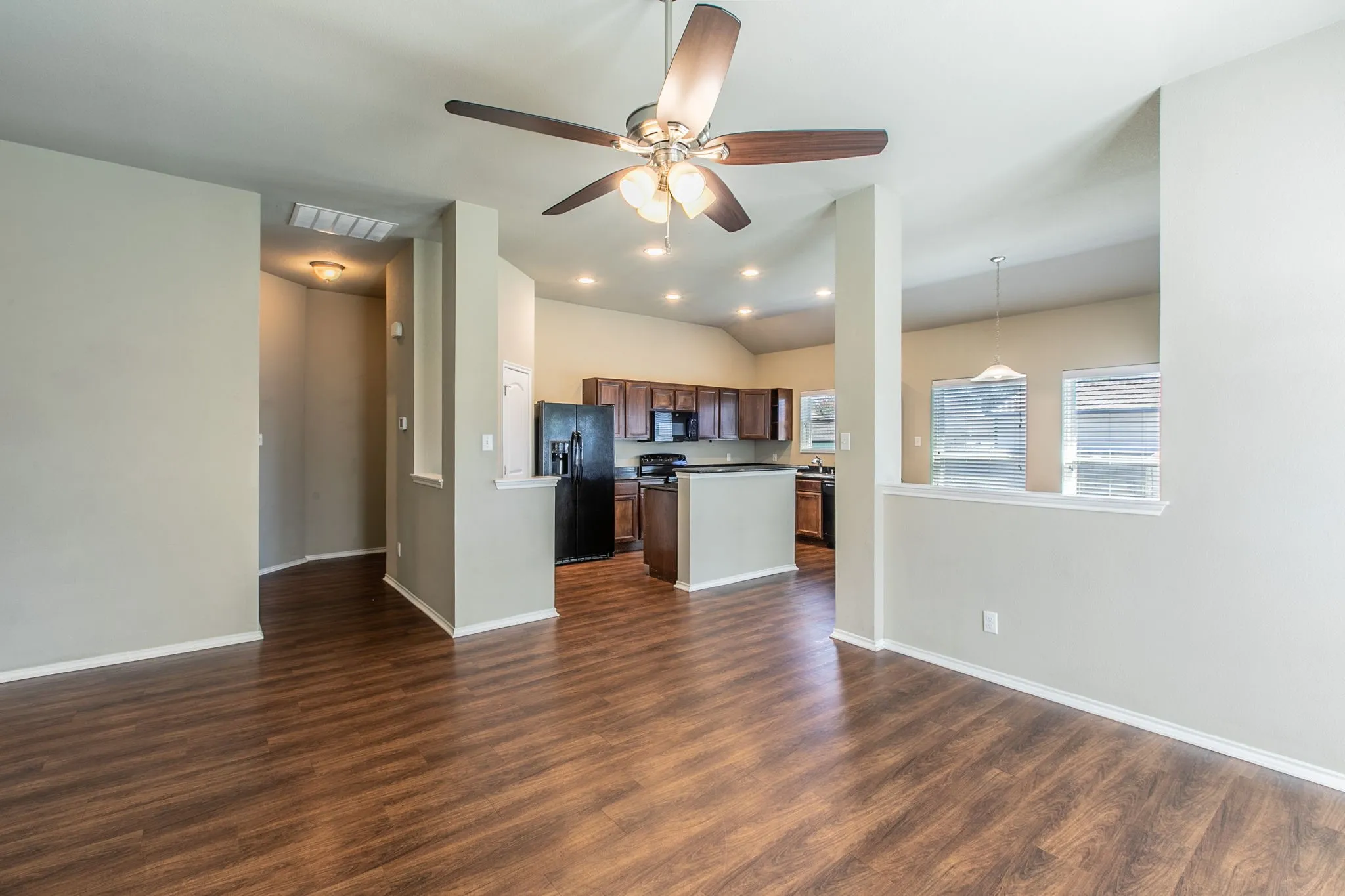 Single Family Residence For Sale in Mc Lennan County , 1502 Jane Lane, West, Texas 76691, 3 Bedroom, 2 Bathroom, 2 Garage spaces, 1,600 Sqft, built in 2013, mls#21405182, Real Estate Agent in West, Homes For Sale in Mc Lennan county, Homes For Sale in West, Realtor in West Texas, Real Estate Brokerage Independent Realty Texas, Luminita Cordes Realtor