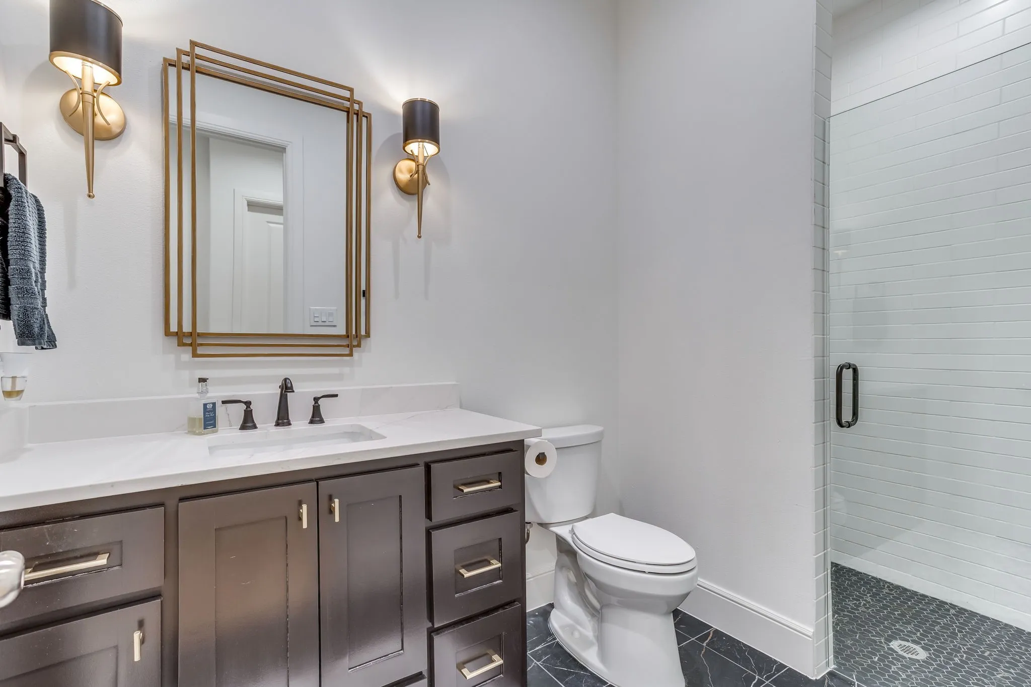Single Family Residence For Sale in Parker County , 950 Highlands Avenue, Aledo, Texas 76008, 4 Bedroom, 3 Bathroom, 2 Garage spaces, 3,411 Sqft, built in 2024, mls#21404459, Real Estate Agent in Aledo, Homes For Sale in Parker county, Homes For Sale in Aledo, Realtor in Aledo Texas, Real Estate Brokerage Independent Realty Texas, Luminita Cordes Realtor