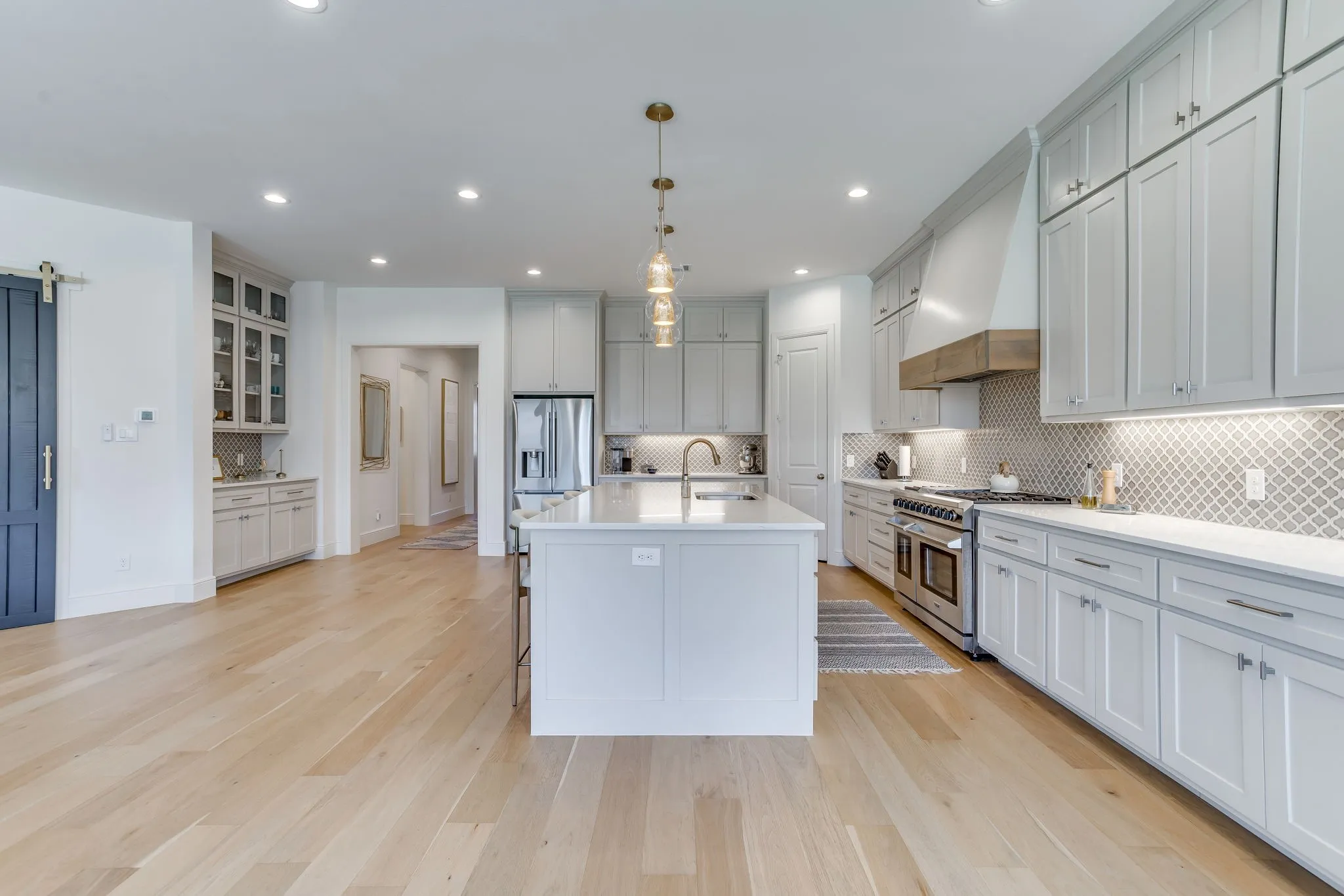 Single Family Residence For Sale in Parker County , 950 Highlands Avenue, Aledo, Texas 76008, 4 Bedroom, 3 Bathroom, 2 Garage spaces, 3,411 Sqft, built in 2024, mls#21404459, Real Estate Agent in Aledo, Homes For Sale in Parker county, Homes For Sale in Aledo, Realtor in Aledo Texas, Real Estate Brokerage Independent Realty Texas, Luminita Cordes Realtor